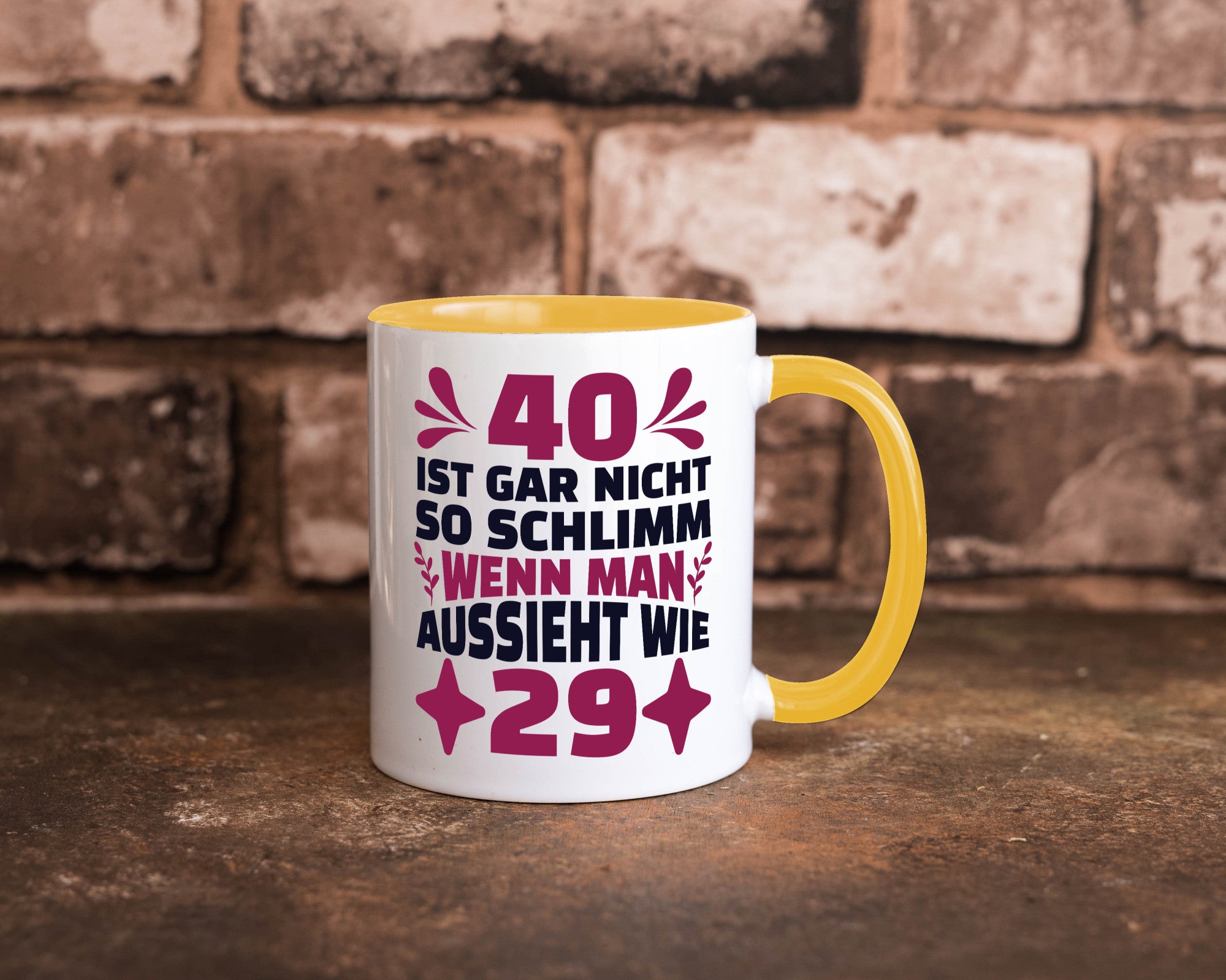 40 ist gar nicht schlimm | 40. Geburtstag Jung aussehen Geschenkidee Humor Tasse