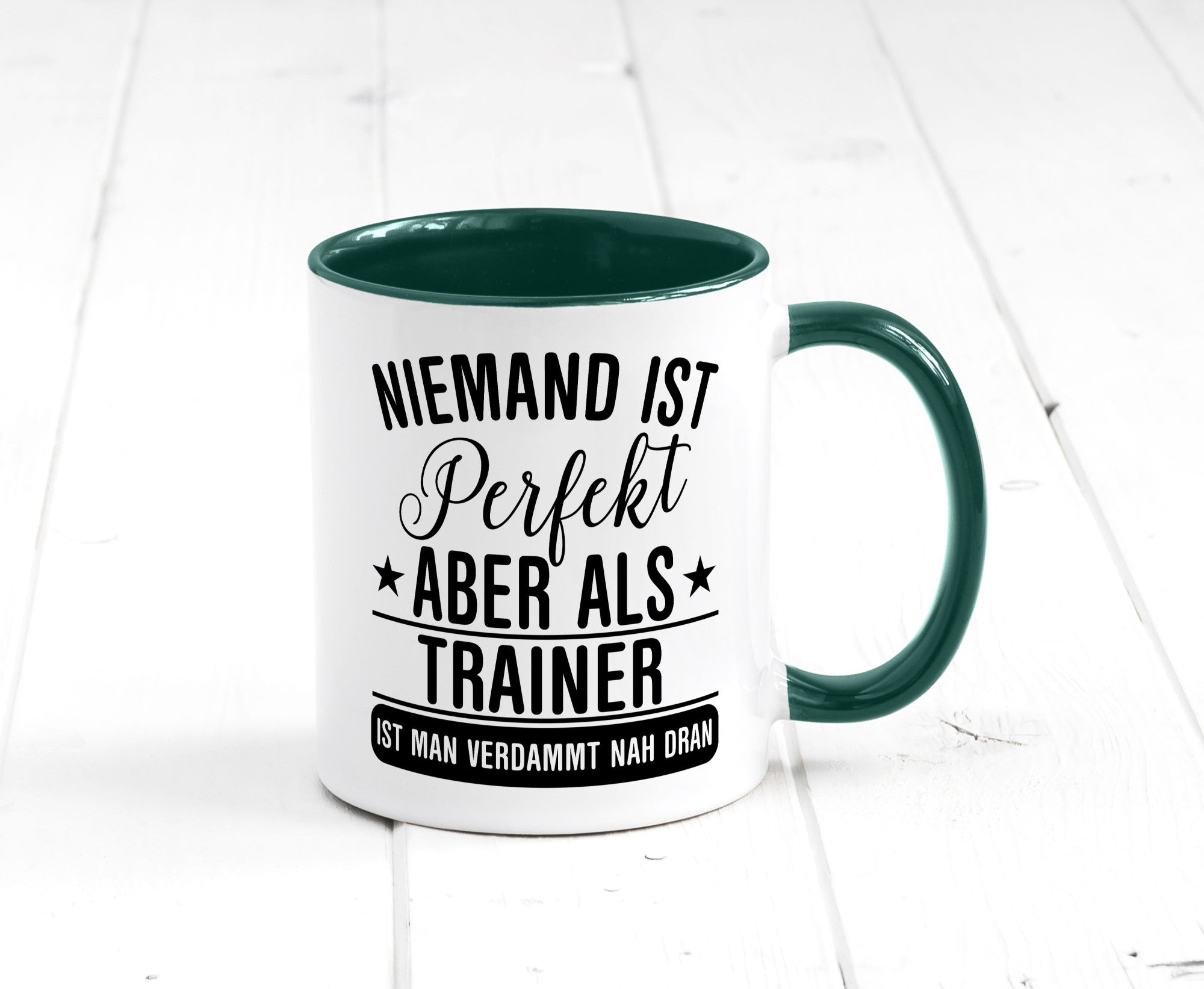 Verdammt nah dran: Trainer | Verein Sport Humor Geschenkidee Tasse