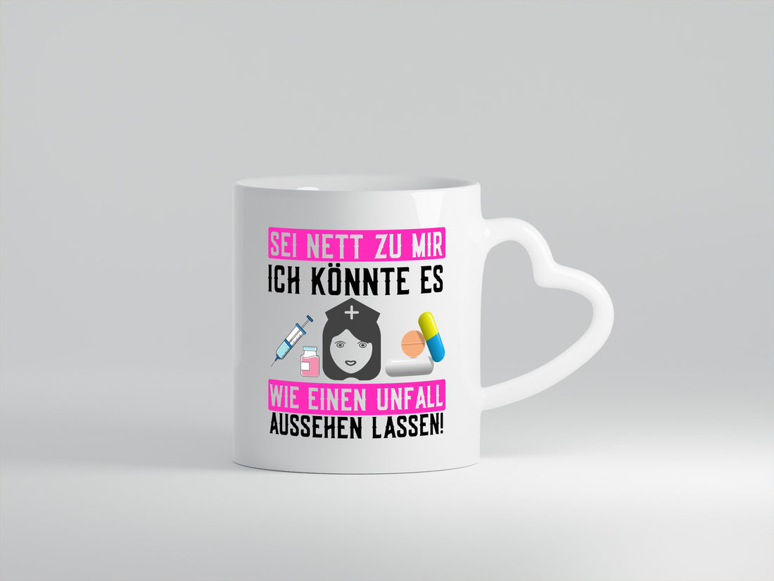 Sei nett zu mir | Ärztin Krankenschwester Spritze Geschenk Humor Geschenkidee