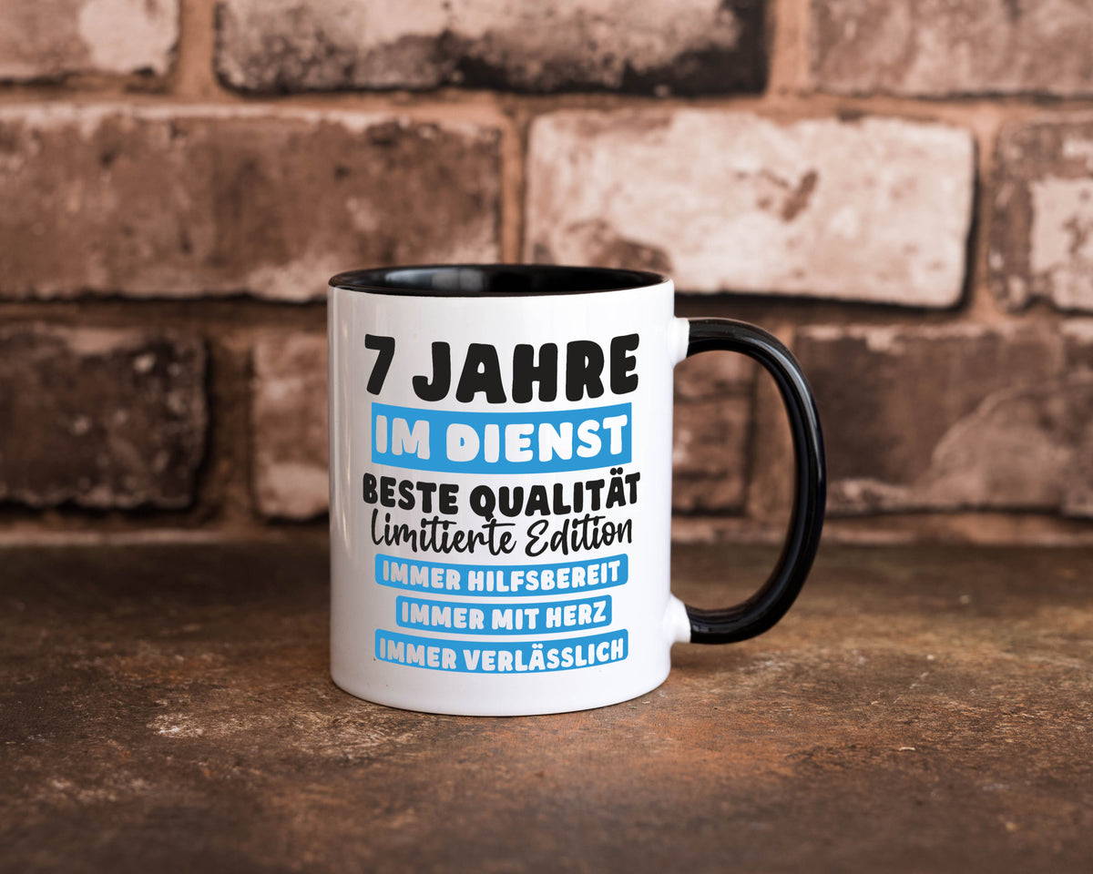 7 Jahre im Dienst | Jubiläum Arbeit v6 lustig Kollegen Büro Geschenk Tasse