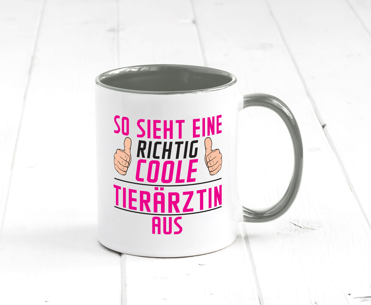 Richtig Coole Tierärztin | Mediziner Tiermedizin lustig Tierliebhaber Humor Tasse