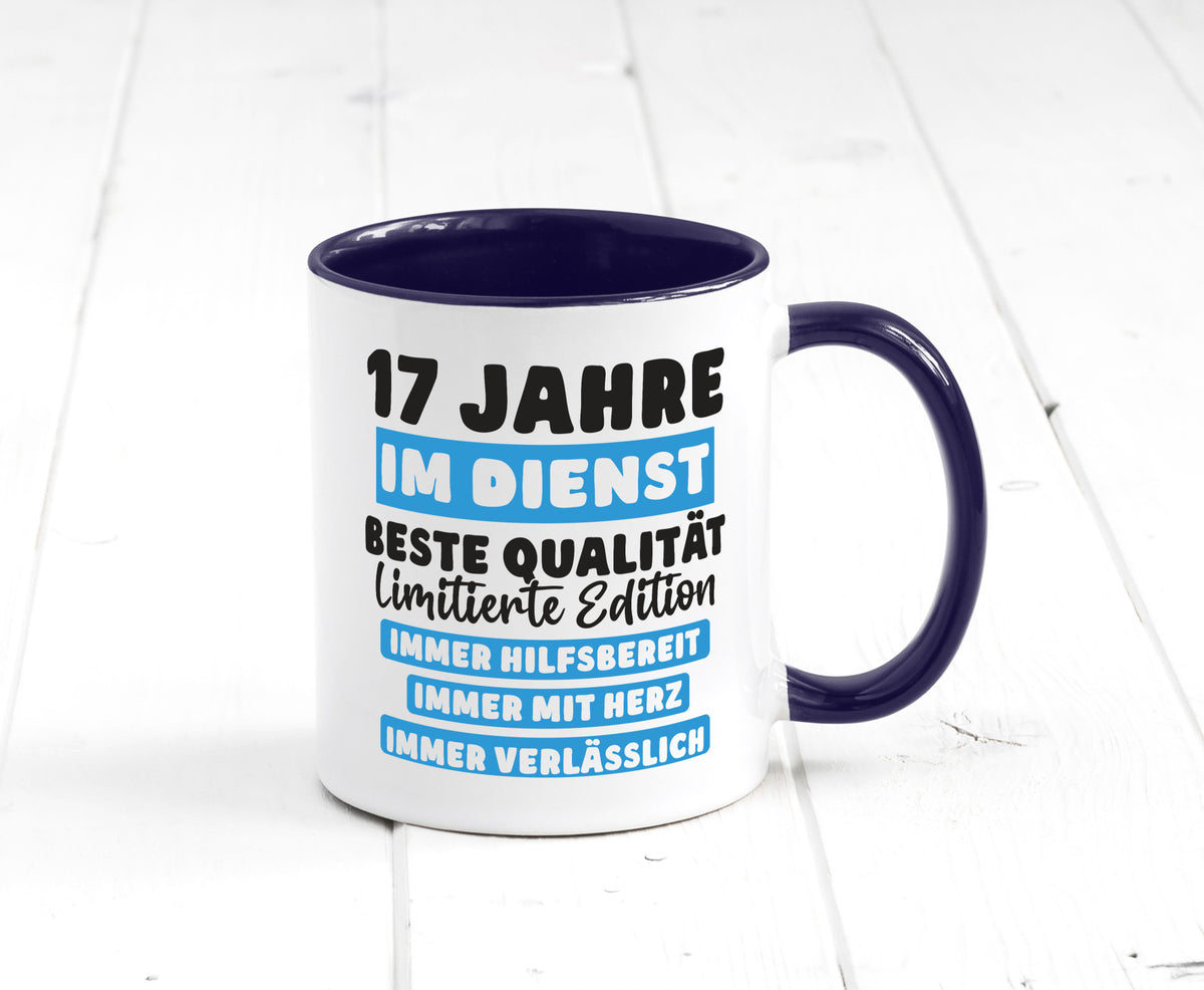 17 Jahre im Dienst | Jubiläum Arbeit v6 Humor Kollegen Büro Geschenkidee Tasse