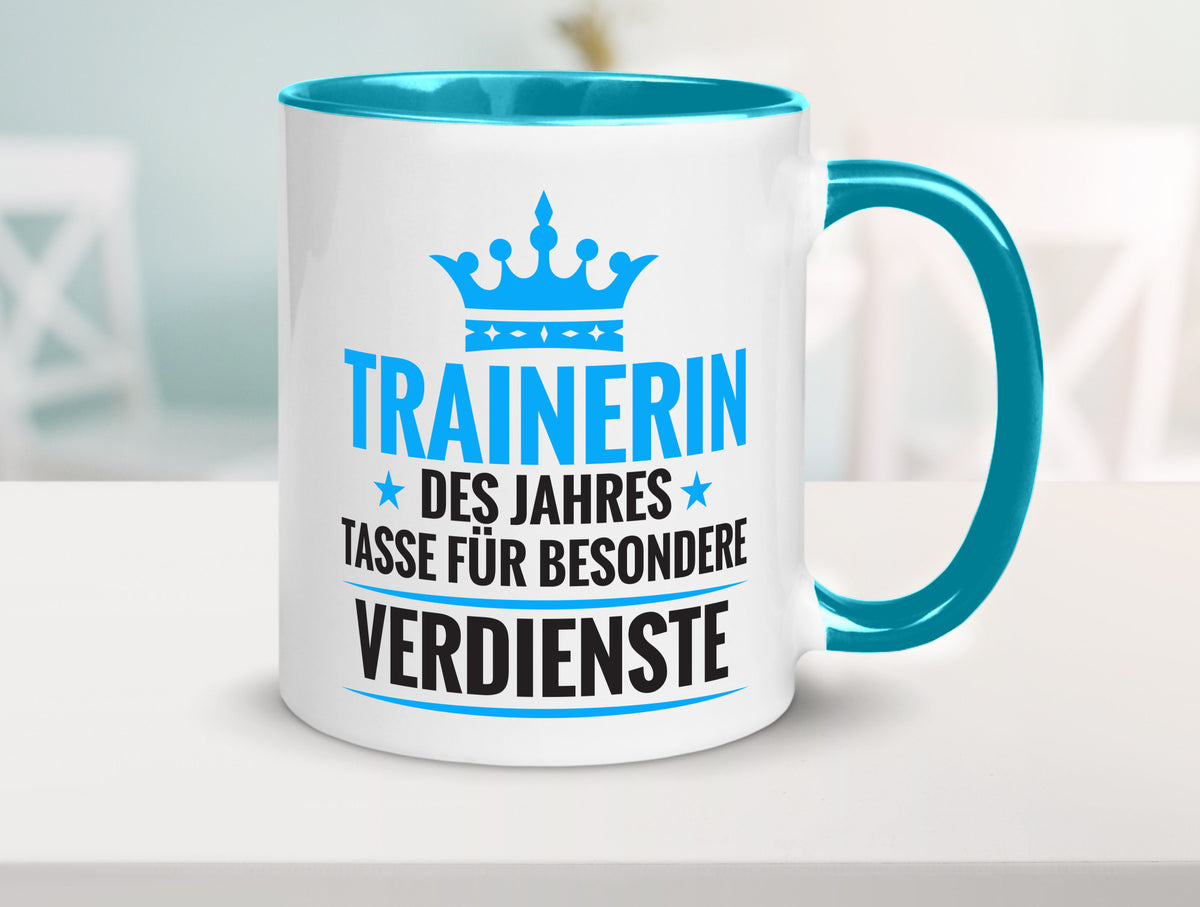 Besonderer Verdienst: Trainerin | Sportverein Humor Geschenk Geschenkidee Tasse