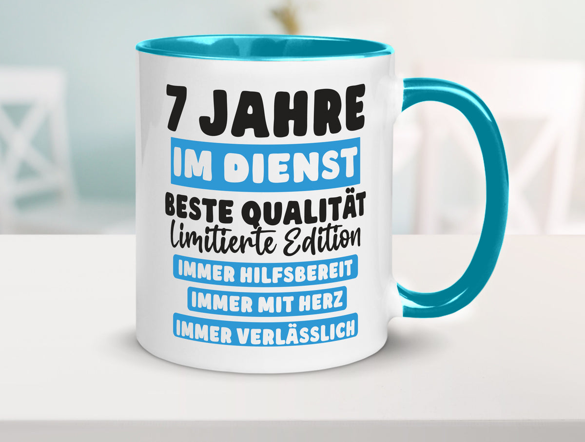 7 Jahre im Dienst | Jubiläum Arbeit v6 lustig Kollegen Büro Geschenk Tasse