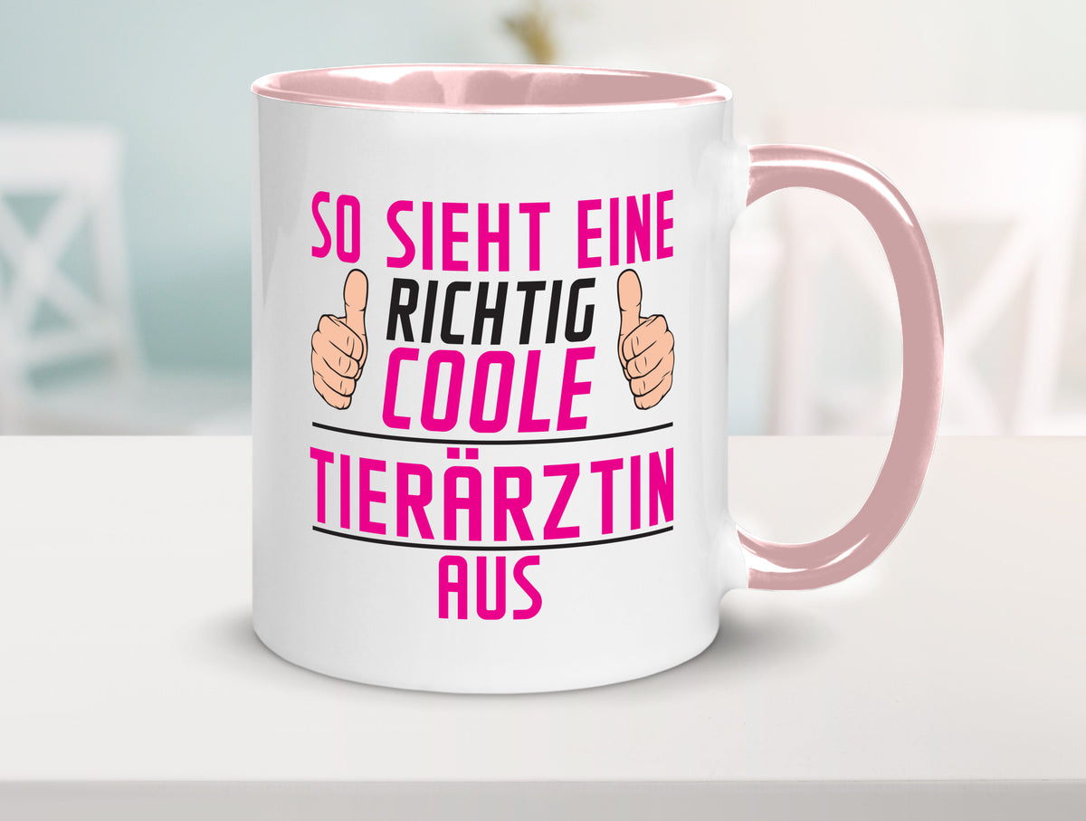 Richtig Coole Tierärztin | Mediziner Tiermedizin lustig Tierliebhaber Humor Tasse