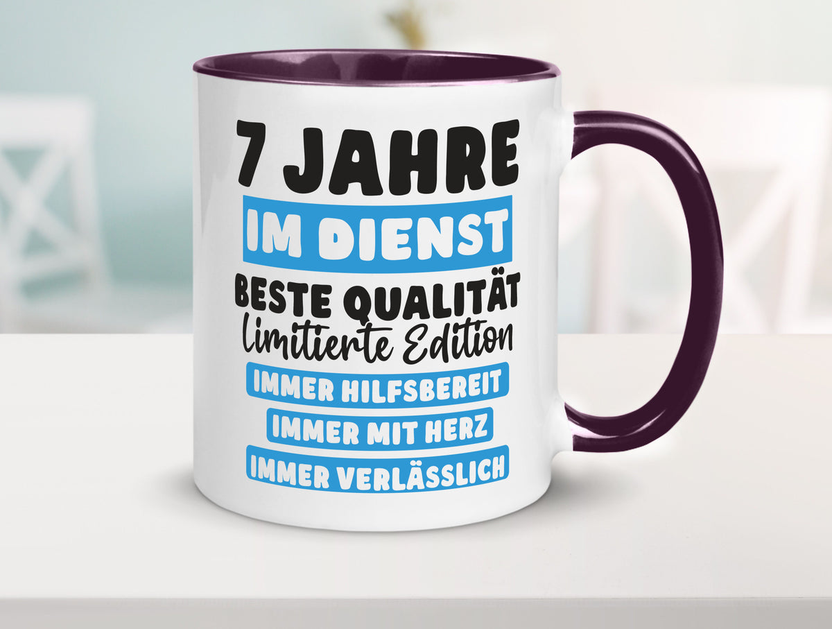 7 Jahre im Dienst | Jubiläum Arbeit v6 lustig Kollegen Büro Geschenk Tasse