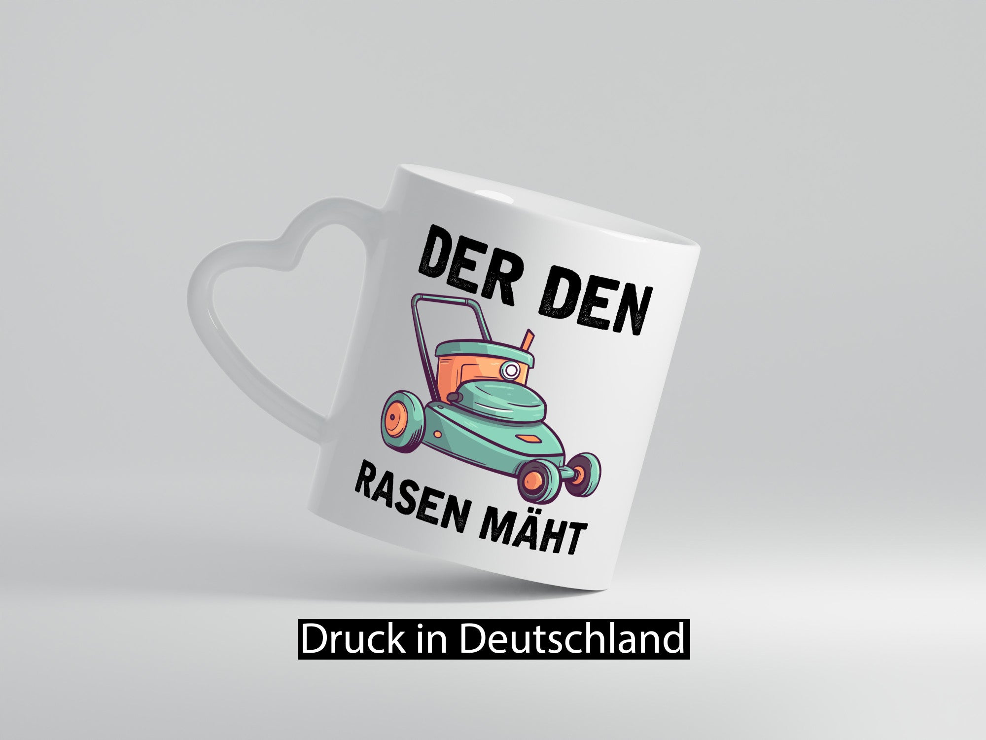 Der den Rasen Mäht | Rasenmäher Geschenkidee Humor Tasse
