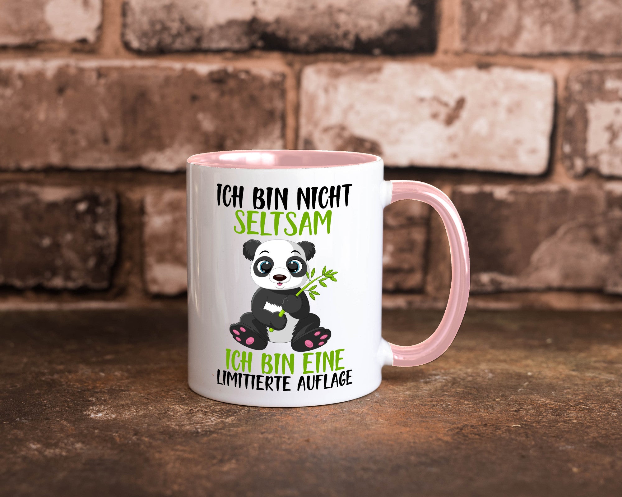 Ich bin nicht seltsam | süßer Pandabär lustiger Spruch Humor Geschenkidee Tasse