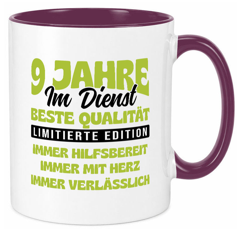 9 Jahre im Dienst | Jubiläum Arbeit v4 Geschenk Kollegen Büro lustiger Spruch Tasse