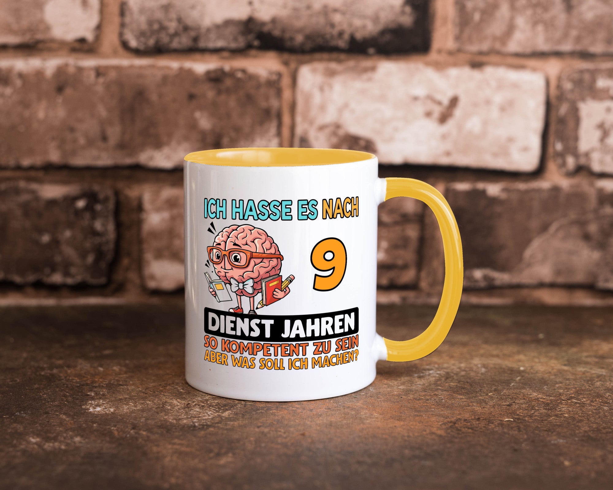 9 Dienstjahre | Arbeit Kompetent Humor Kollegen Büro Geschenkidee Tasse