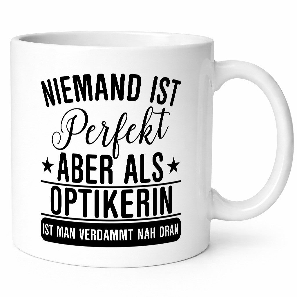 Verdammt nah dran: Optikerin | Augenoptik lustig Humor Geschenkidee Geschenk
