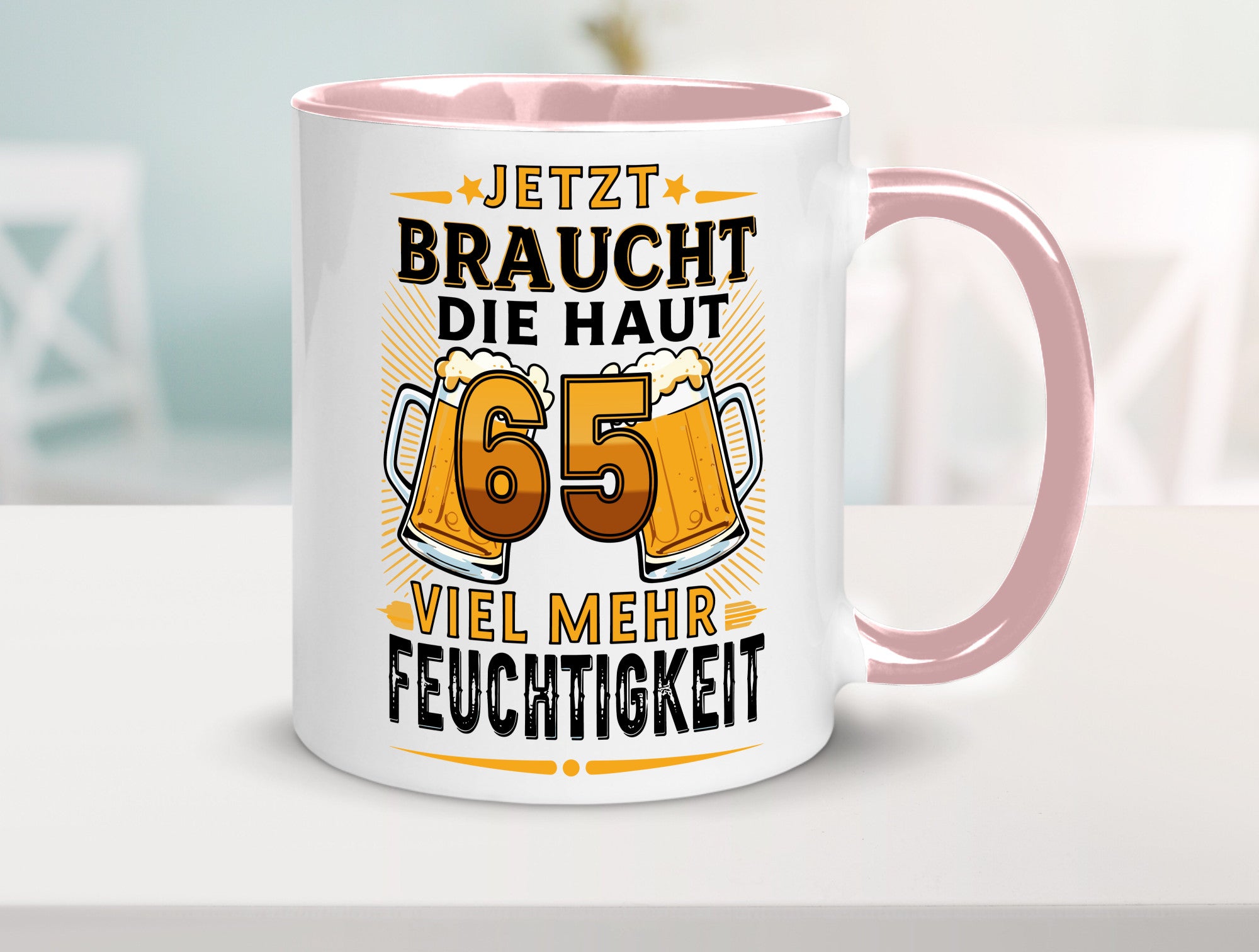 65 braucht die haut mehr Feuchtigkeit | 65. Geburtstag Humor Geschenkidee Tasse