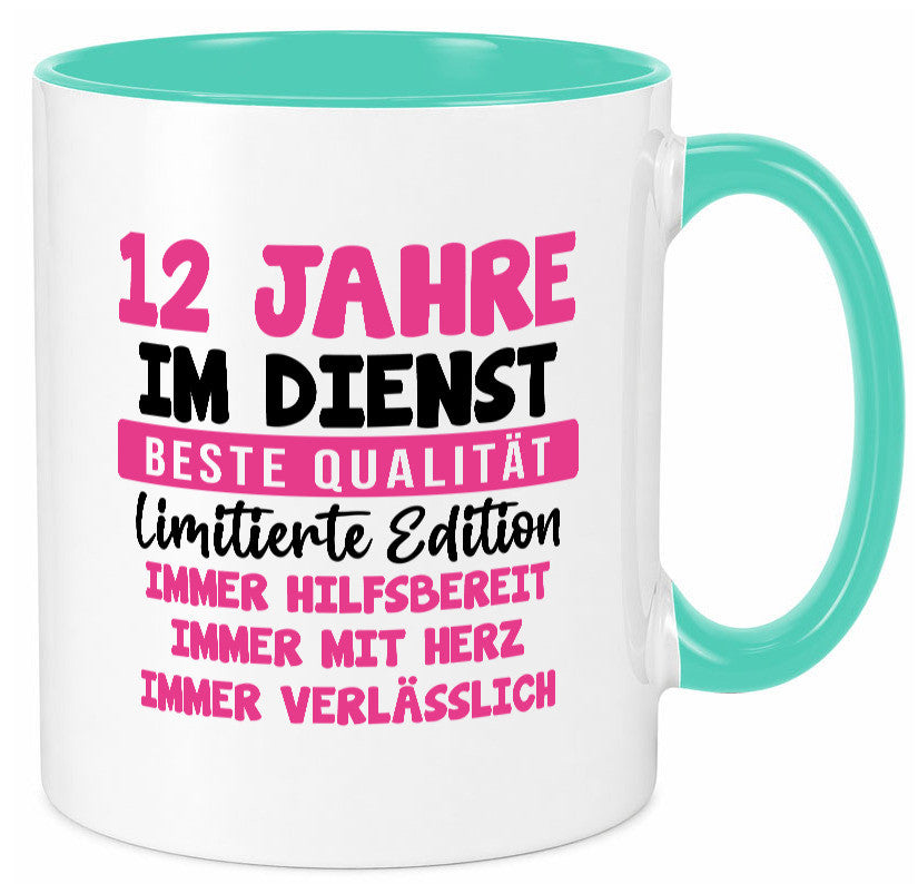 12 Jahre im Dienst | Jubiläum Arbeit v10 Geschenkidee Kollegen Büro Humor Tasse