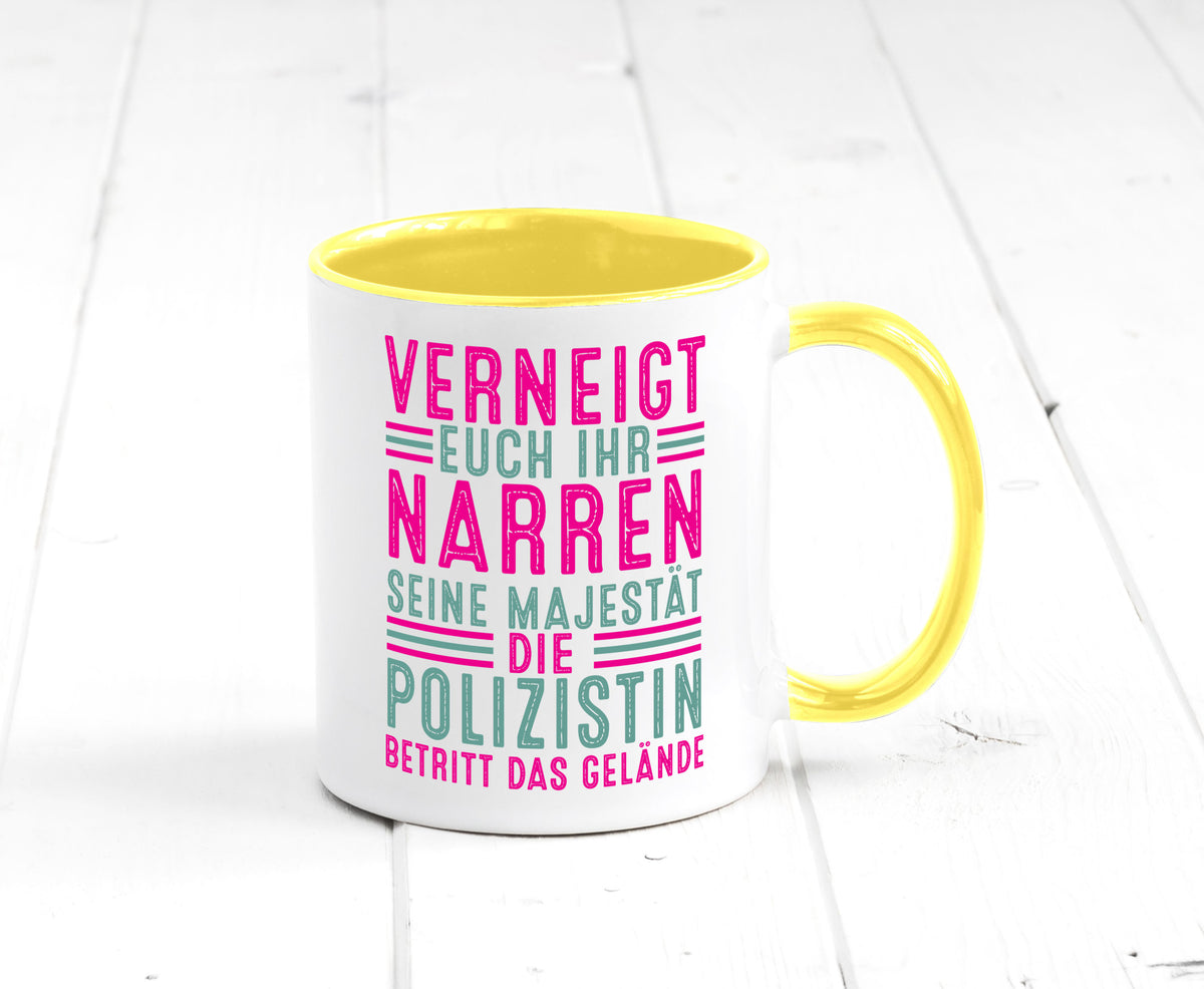 Verneigt euch: Polizistin | Beruf Polizei Geschenk Arbeit Kollegen Büro Tasse