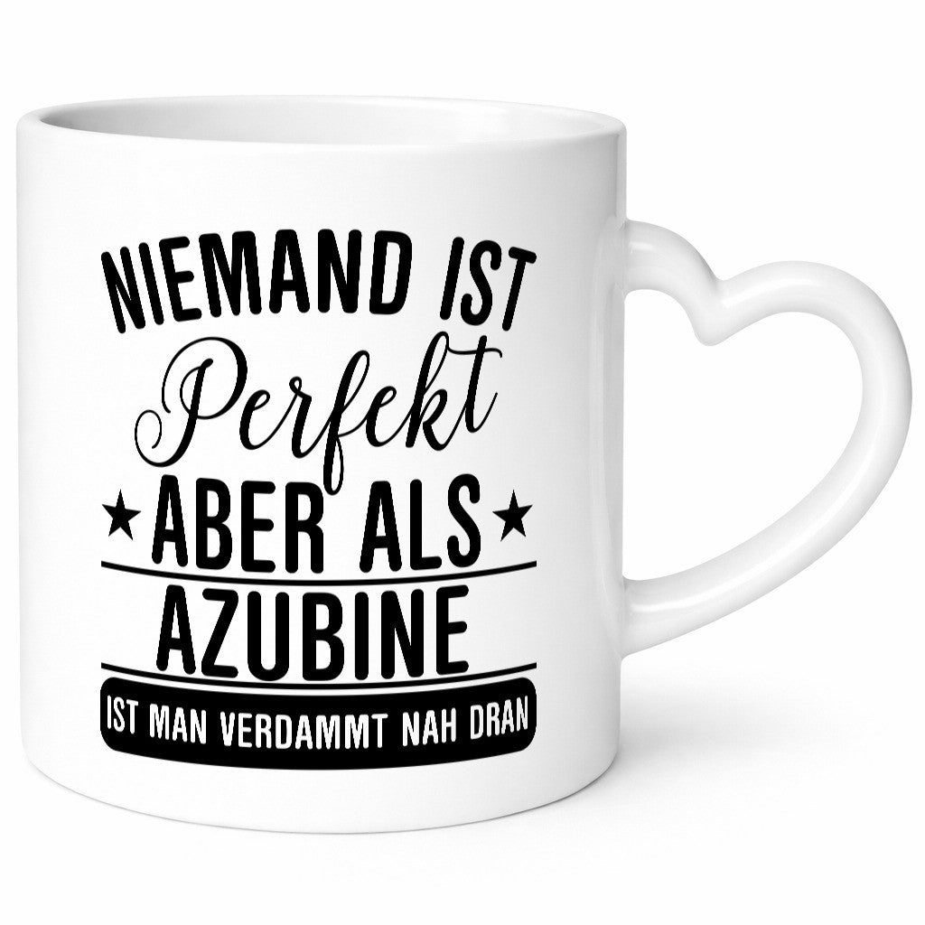 Verdammt nah dran: Azubine | Ausbildung Lehre Lehrling Geschenkidee Humor Tasse