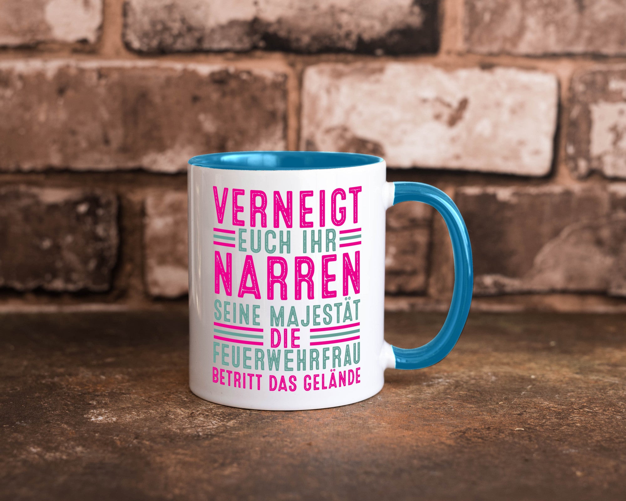 Verneigt euch: Feuerwehrfrau | Feuerwehr v2 Geschenkidee Humor Tasse