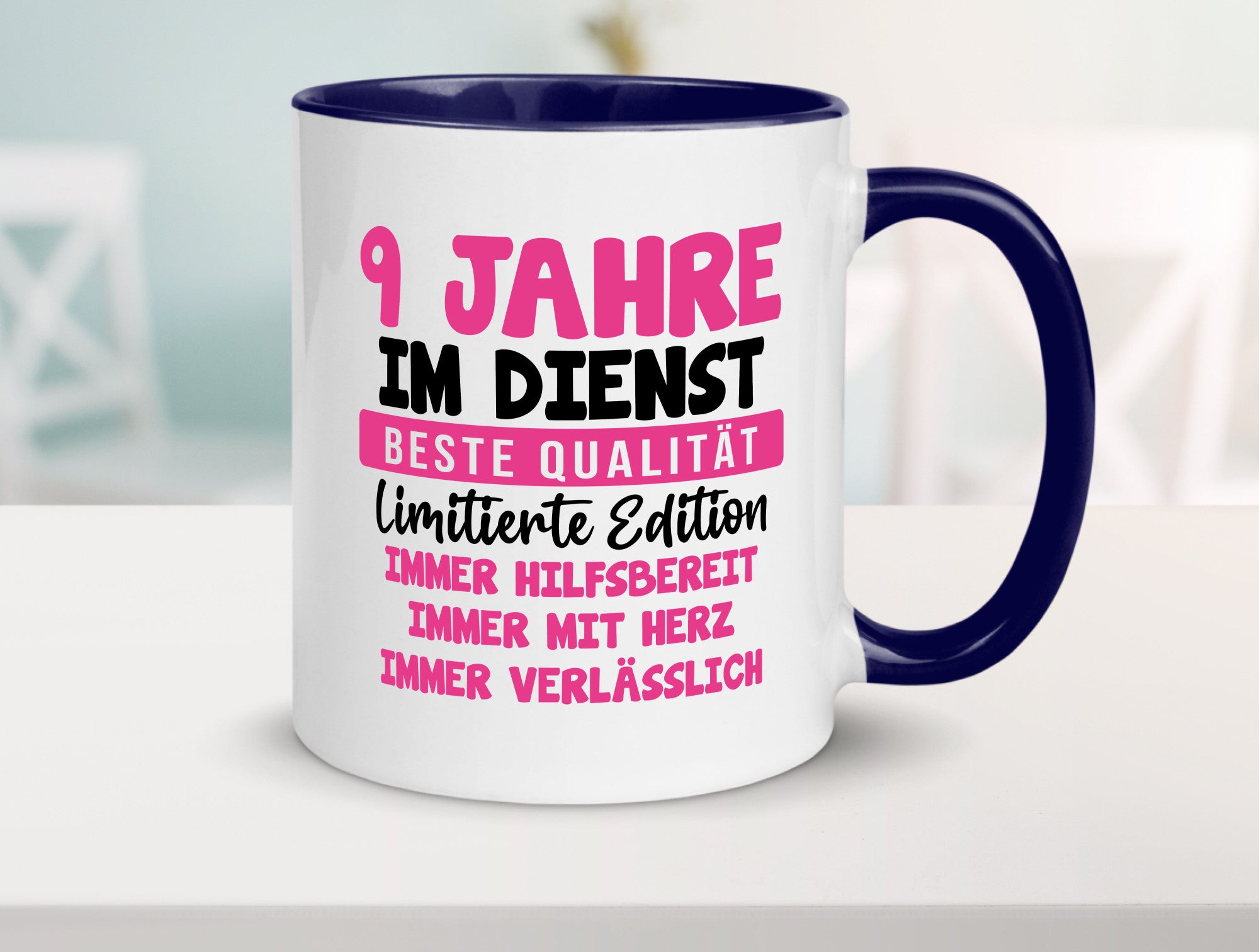 9 Jahre im Dienst | Jubiläum Arbeit v10 Geschenkidee Kollegen Büro Humor Tasse