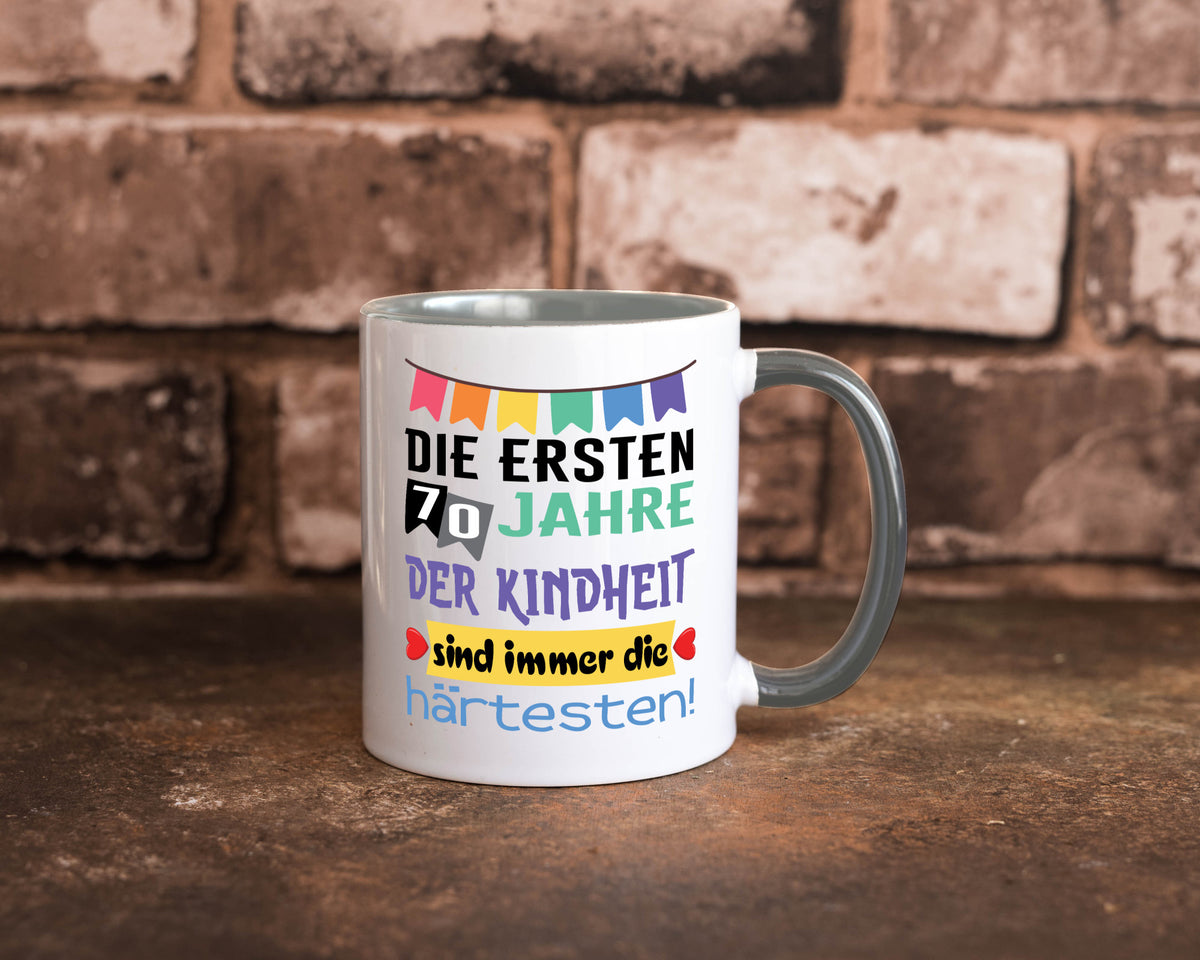 Die ersten 70 Jahre der Kindheit | 70. Geburtstag Rentner Humor Ruhestand Tasse