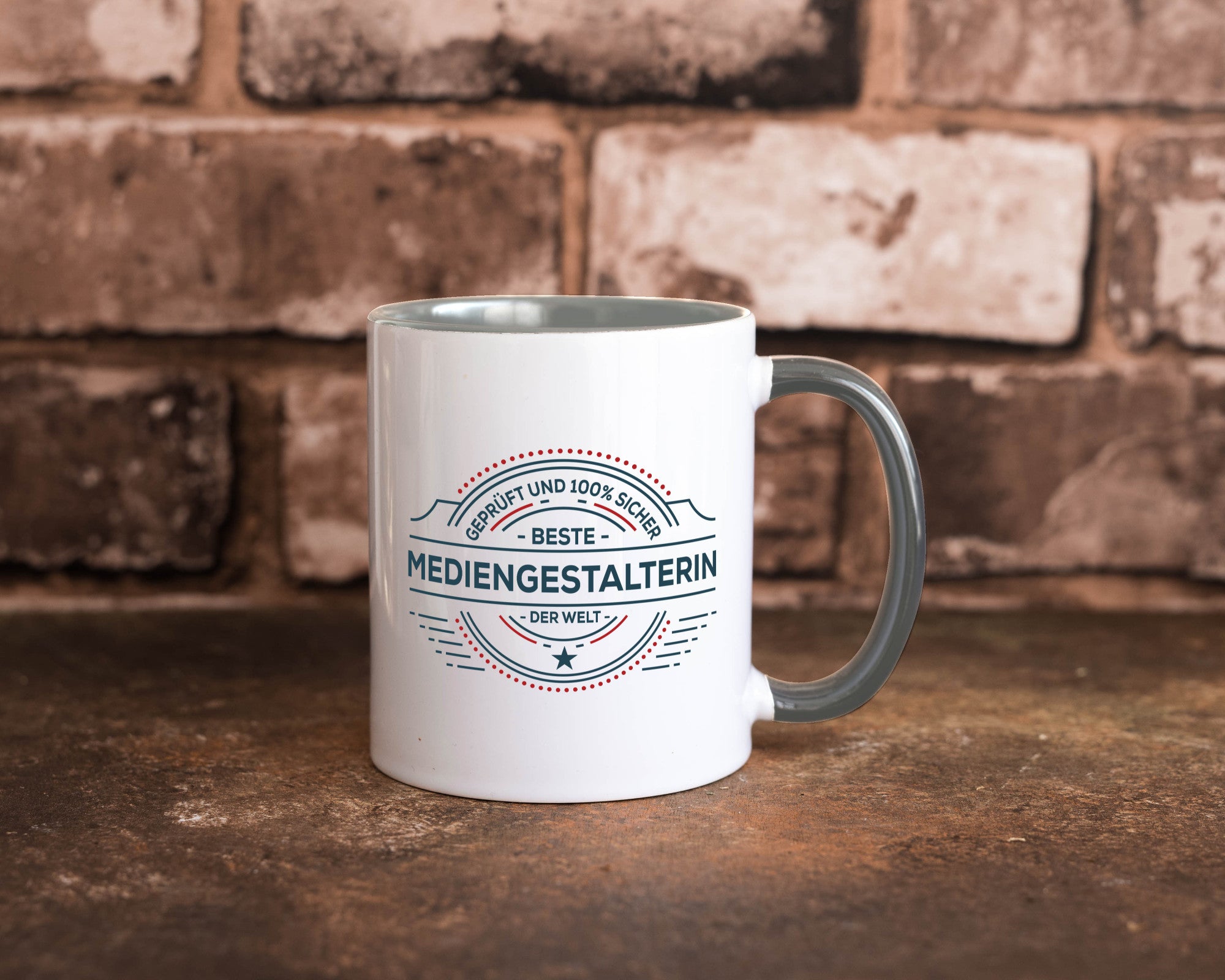 Geprüft und sicher: Mediengestalterin | Medien lustiger Spruch Geschenk Humor