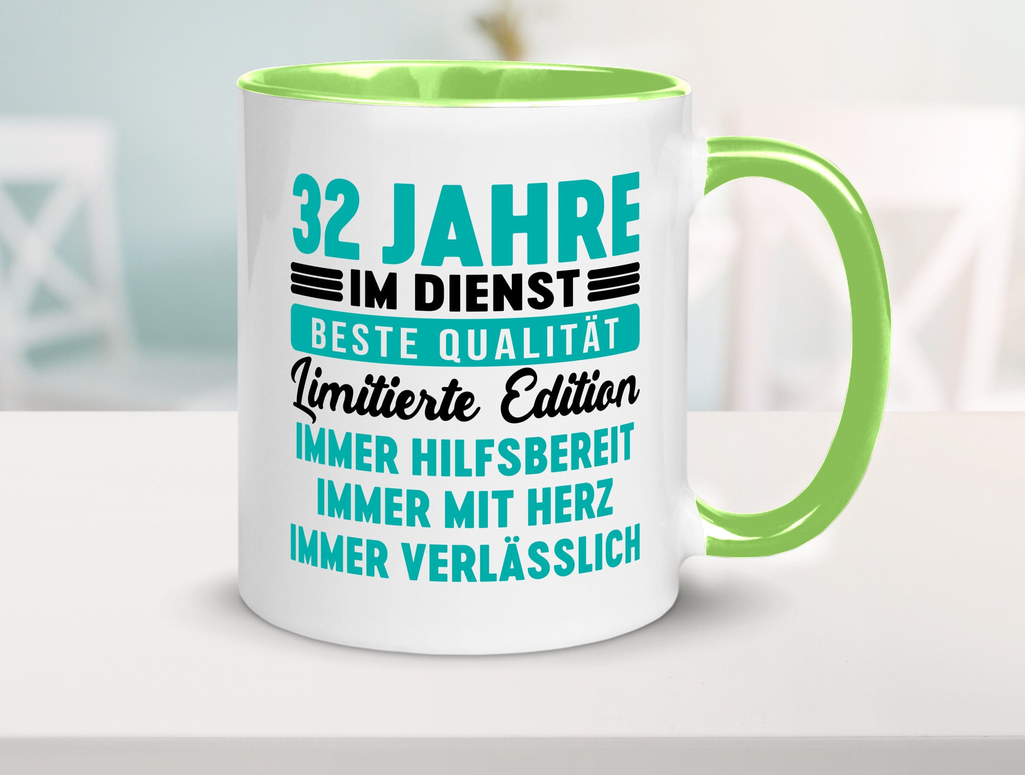 32 Jahre im Dienst | Jubiläum Arbeit v5 Geschenkidee Kollegen Büro Humor Tasse