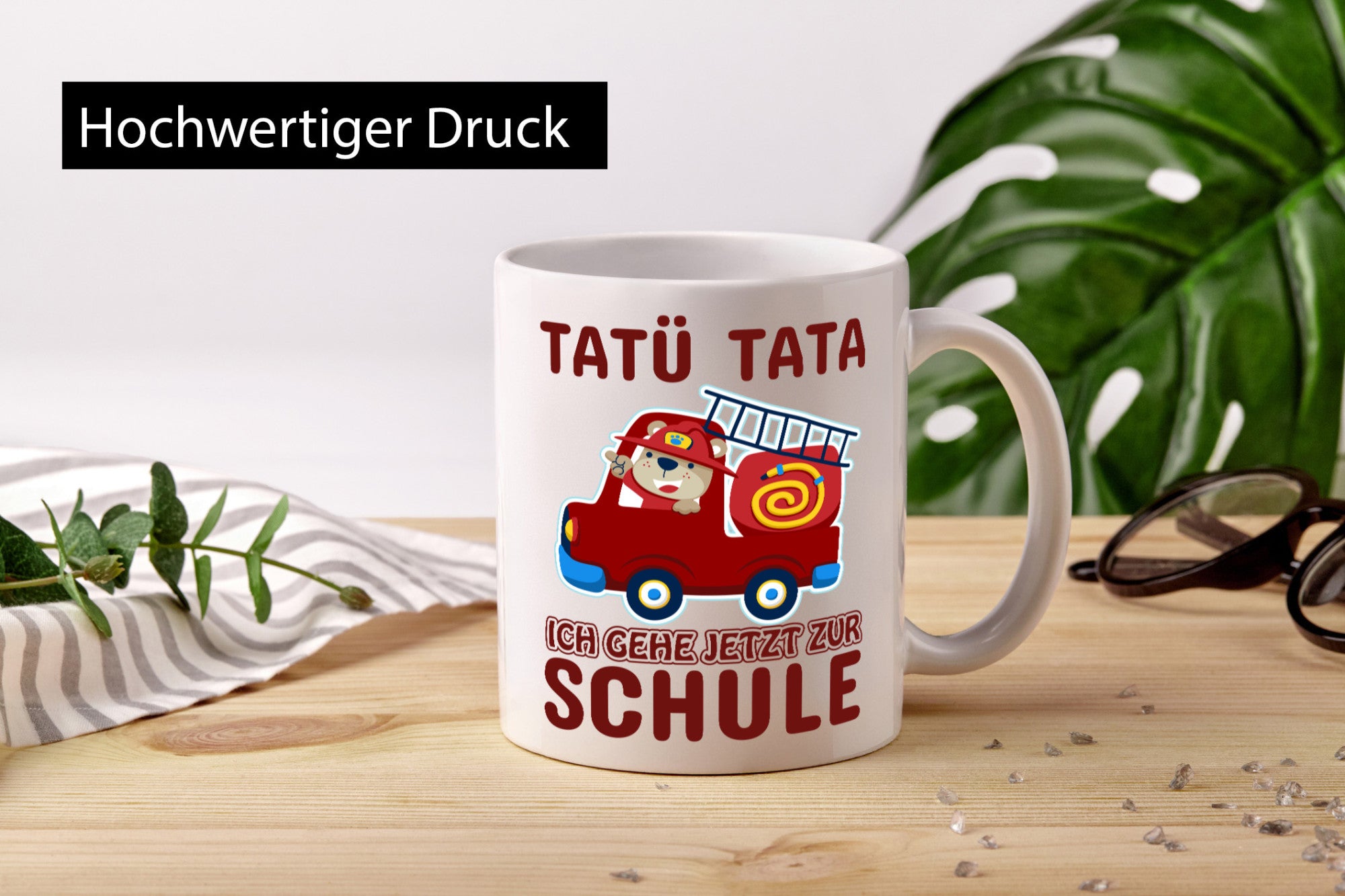 Bär in Feuerwehrauto | Tatü Tata Einschulung Tasse Humor Geschenkidee