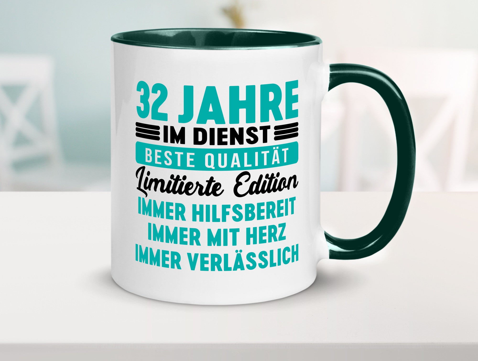 32 Jahre im Dienst | Jubiläum Arbeit v5 Geschenkidee Kollegen Büro Humor Tasse
