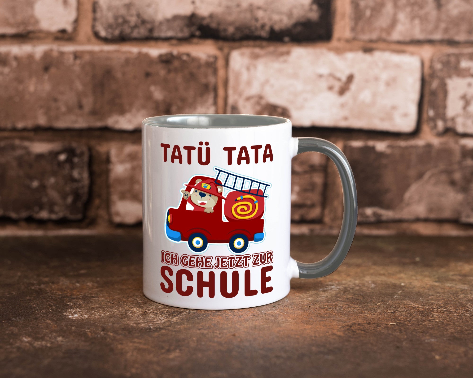 Bär in Feuerwehrauto | Tatü Tata Einschulung Tasse Humor Geschenkidee