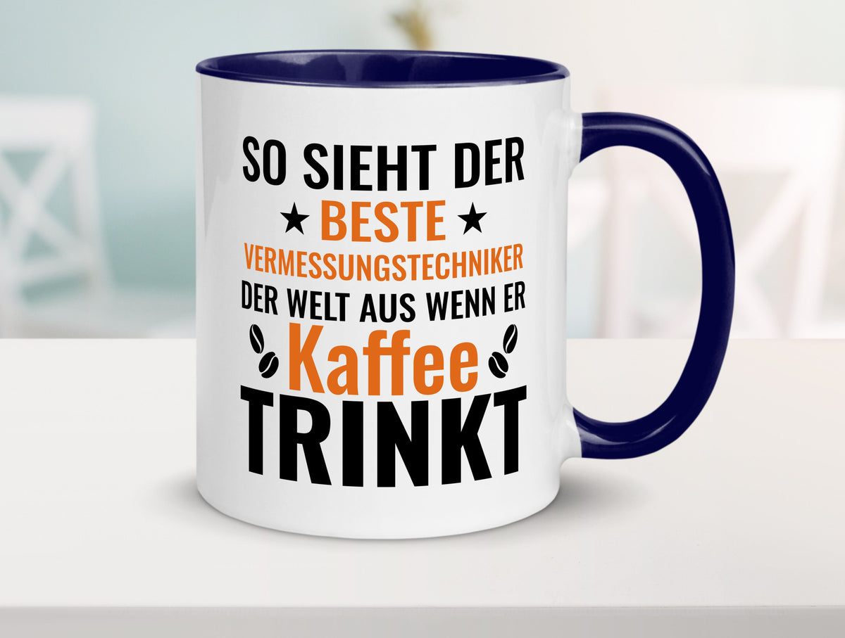 Kaffee trinkt: Vermessungstechniker | Techniker Geschenk Humor Geschenkidee Tasse