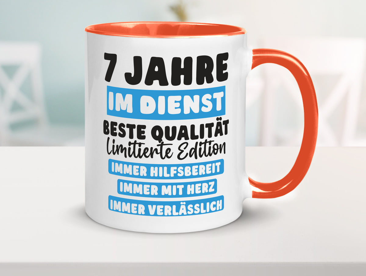 7 Jahre im Dienst | Jubiläum Arbeit v6 lustig Kollegen Büro Geschenk Tasse