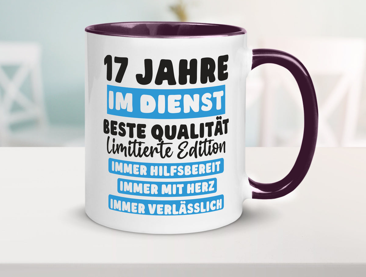 17 Jahre im Dienst | Jubiläum Arbeit v6 Humor Kollegen Büro Geschenkidee Tasse