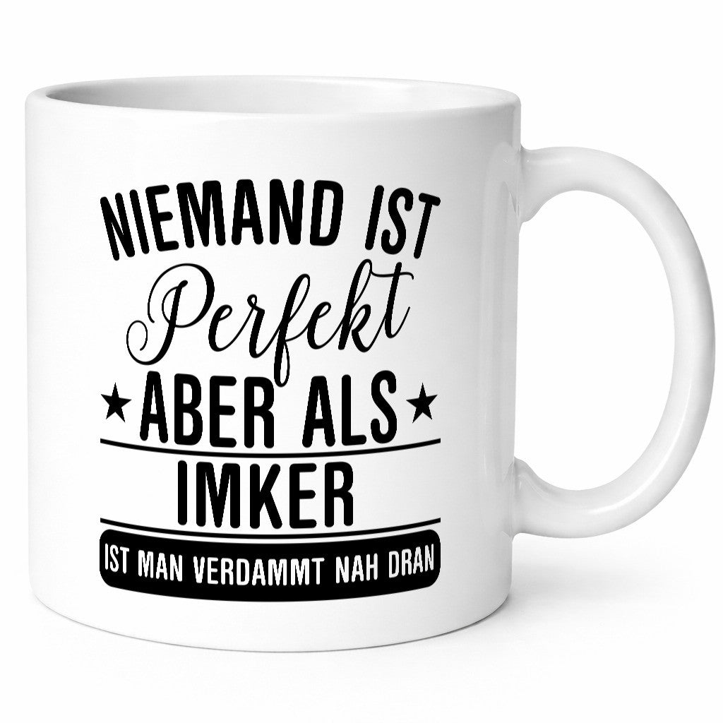 Verdammt nah dran: Imker | Imkerei Geschenk Humor Geschenkidee lustiger Spruch