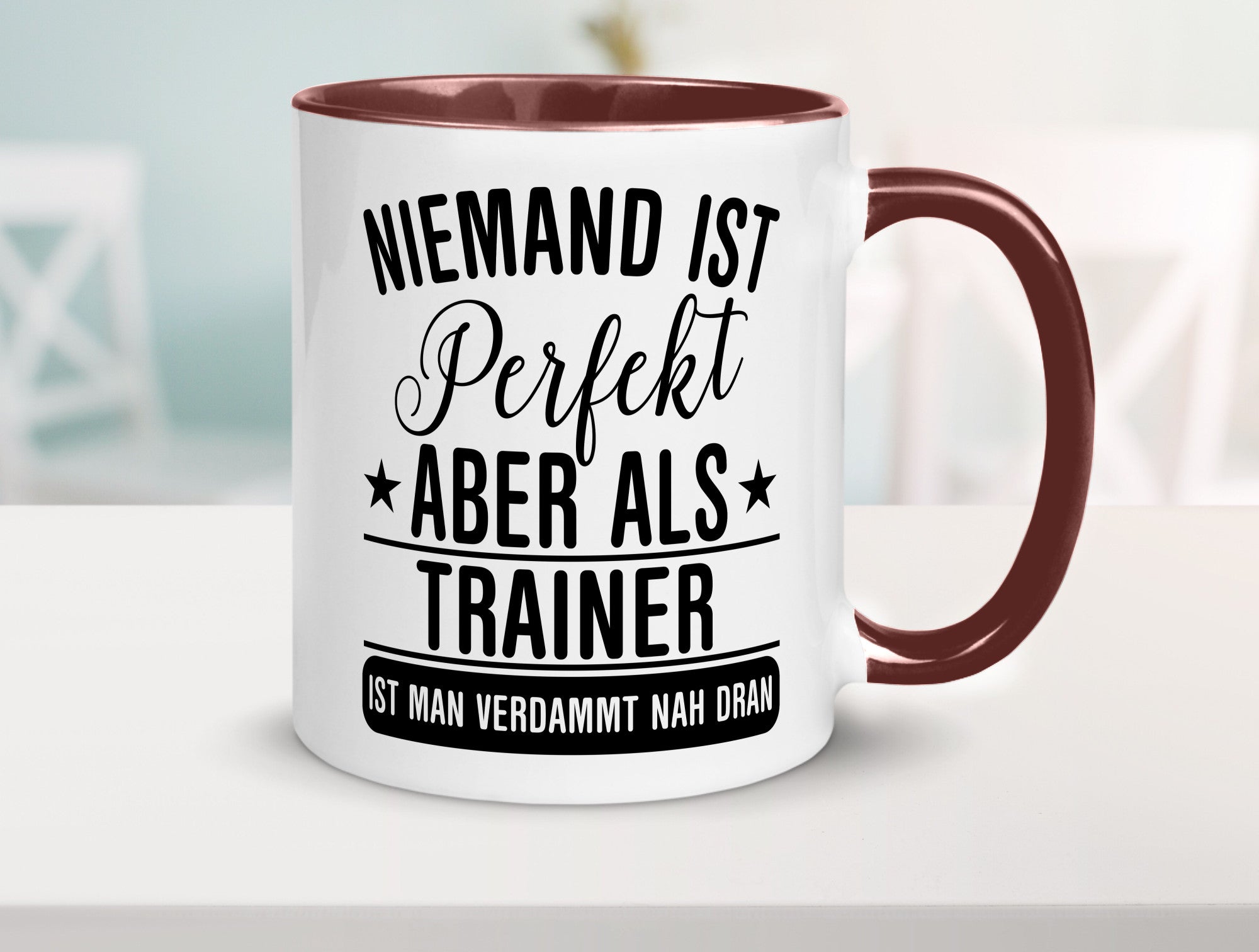 Verdammt nah dran: Trainer | Verein Sport Humor Geschenkidee Tasse