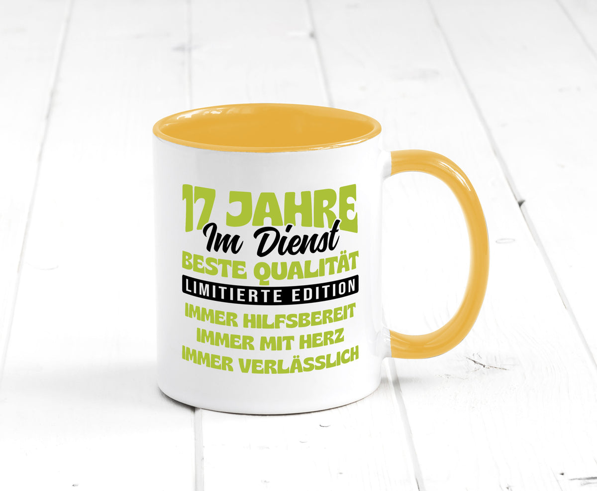 17 Jahre im Dienst | Jubiläum Arbeit v4 Geschenk Kollegen Büro lustiger Spruch Tasse