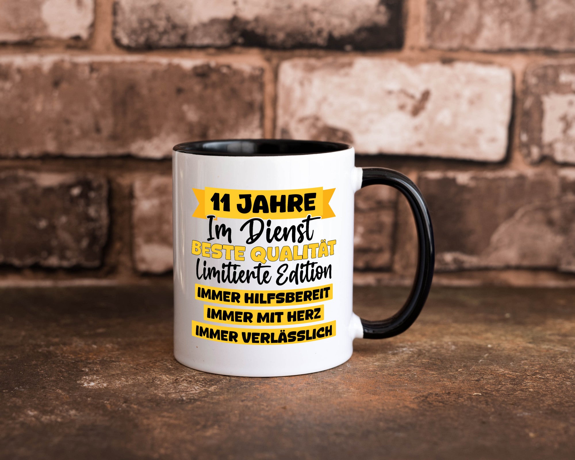 11 Jahre im Dienst | Jubiläum Arbeit v8 Humor Kollegen Büro Geschenkidee Tasse