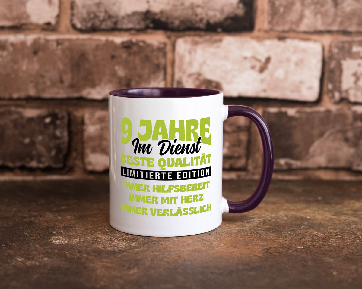 9 Jahre im Dienst | Jubiläum Arbeit v4 Geschenk Kollegen Büro lustiger Spruch Tasse