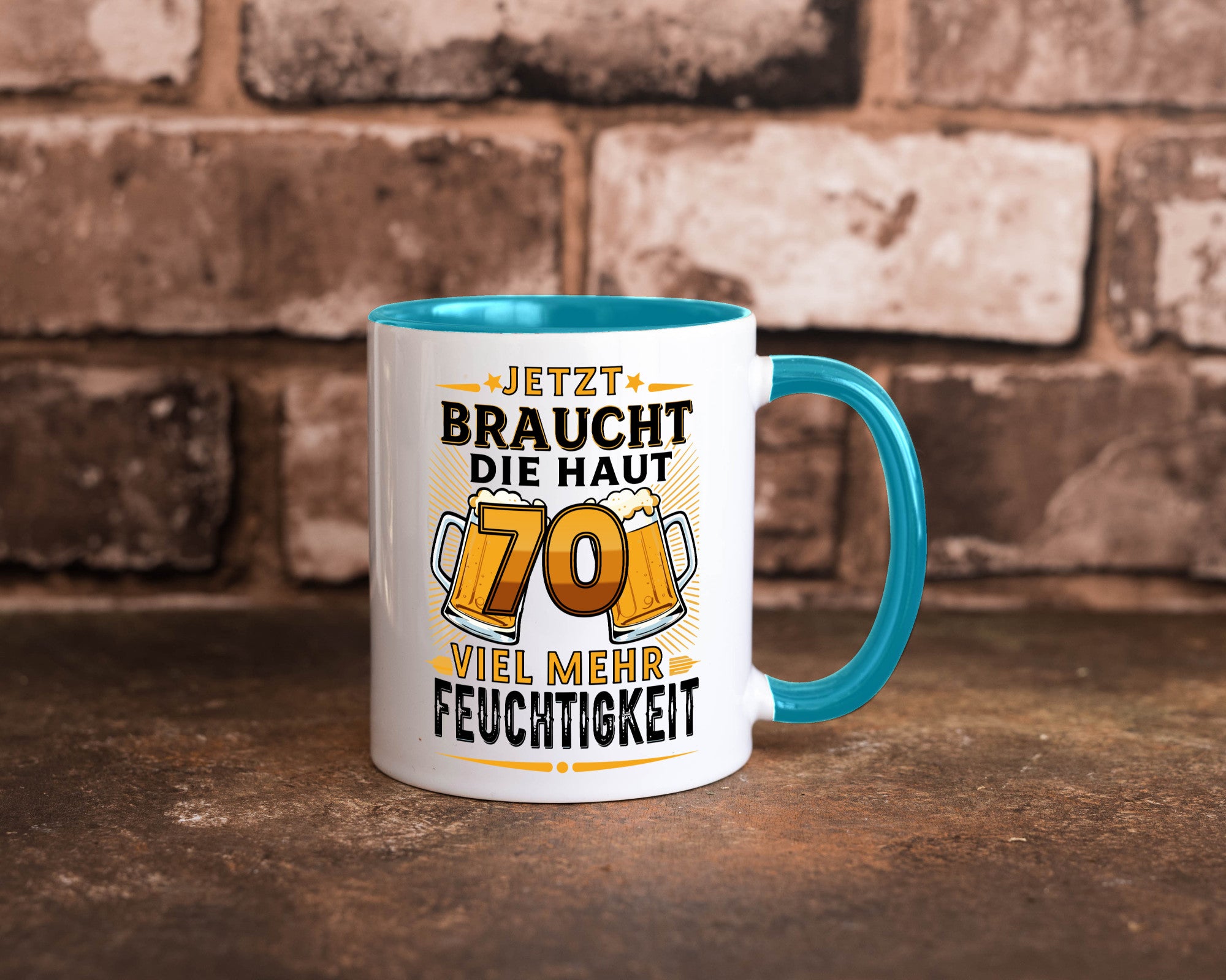 70 braucht die haut mehr Feuchtigkeit | 70. Geburtstag Humor Geschenkidee Tasse