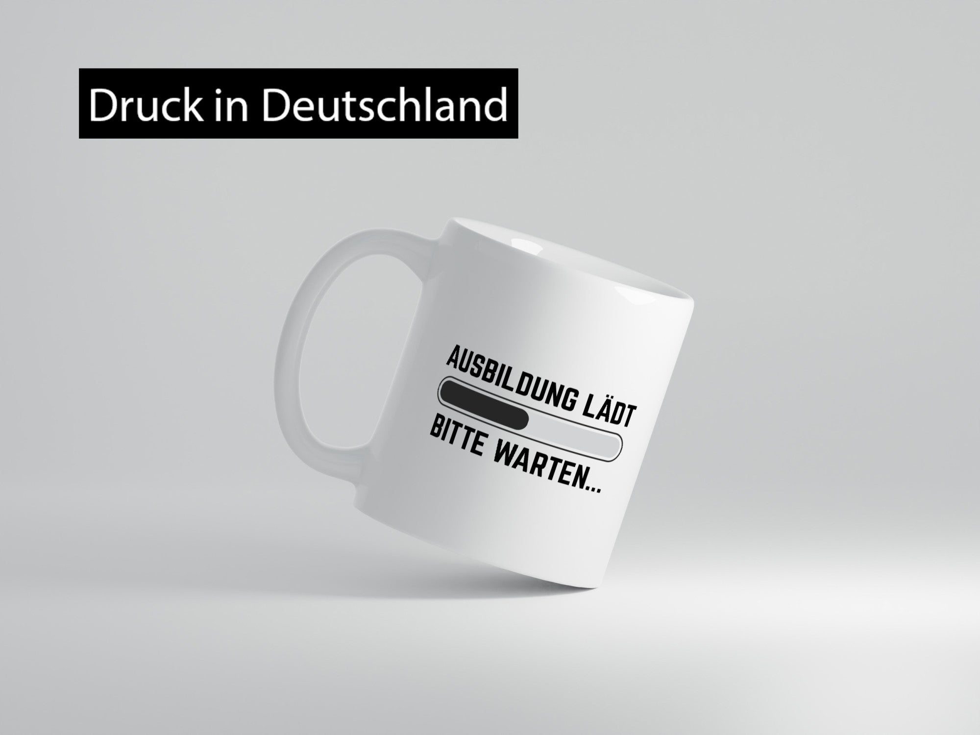 Ausbildung Lädt bitte warten | lustiger Spruch Geschenk Humor Geschenkidee Tasse