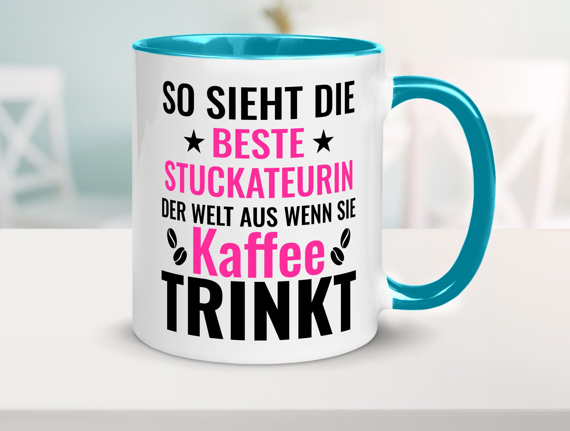 Kaffee trinkt: Stuckateurin | Innenausbau Geschenk Humor Geschenkidee lustiger