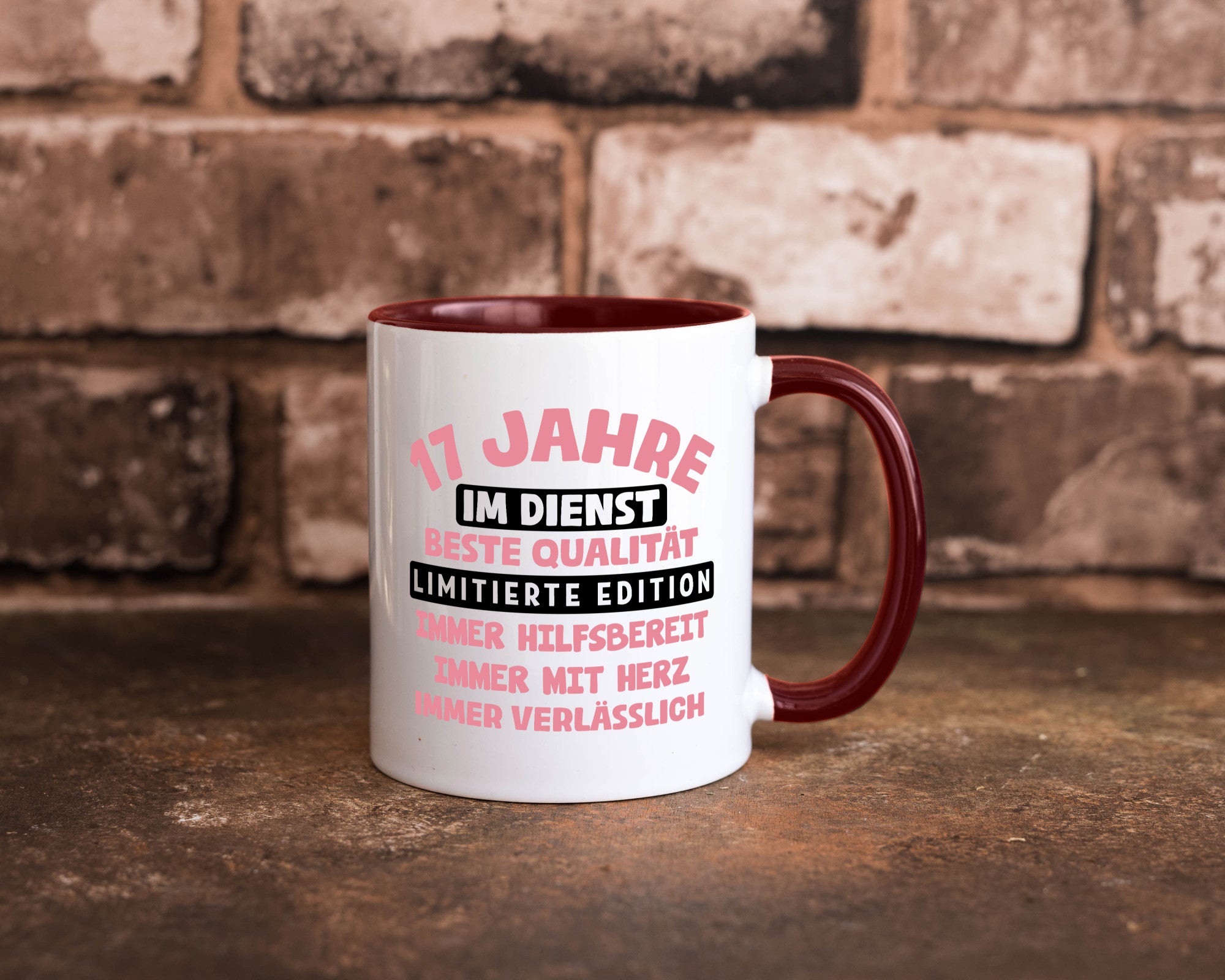17 Jahre im Dienst | Jubiläum Arbeit v11 Humor Kollegen Büro Geschenkidee Tasse