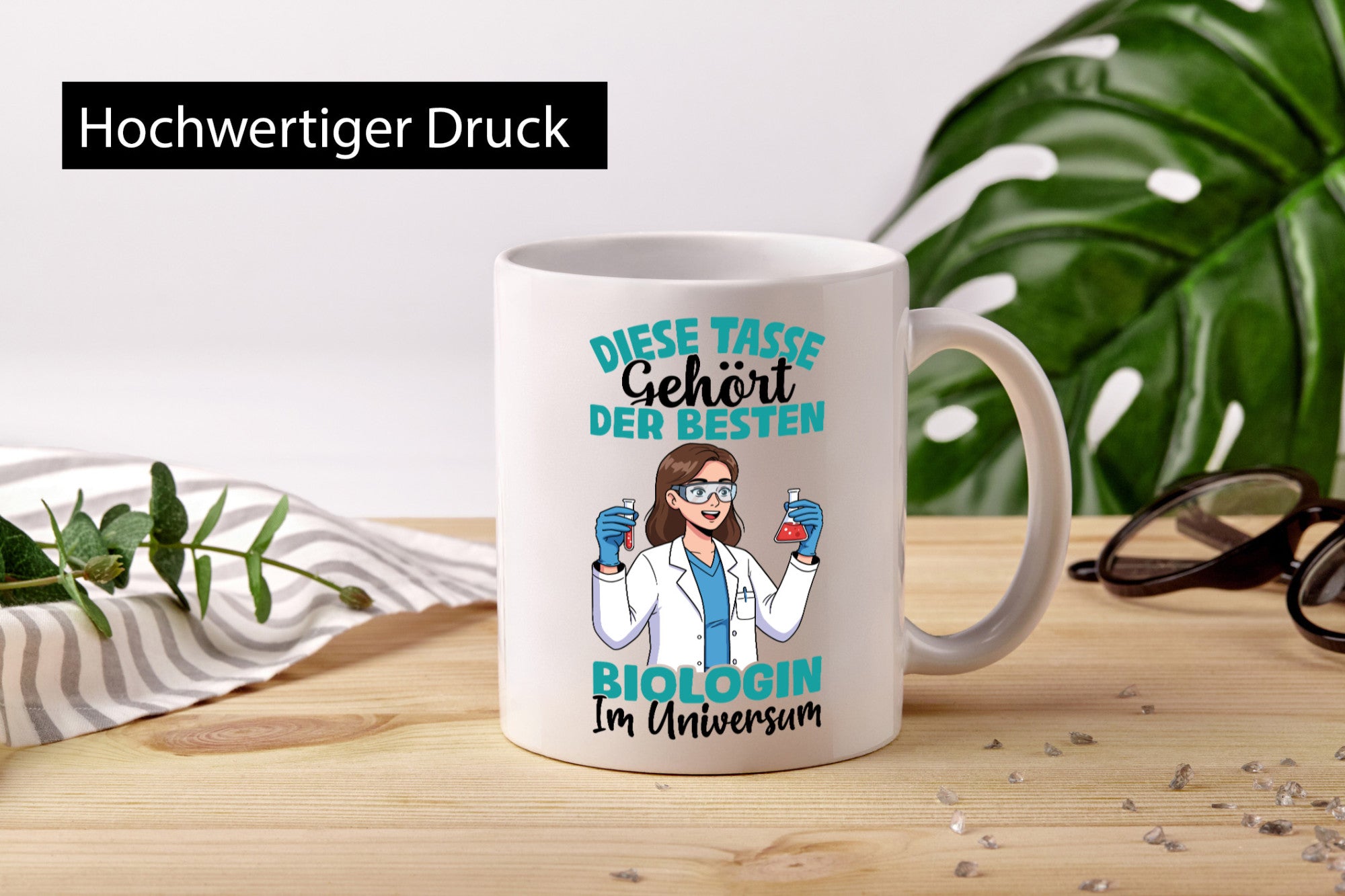 Im Universum: Biologin | Biologie Naturforscherin Geschenkidee Humor Tasse