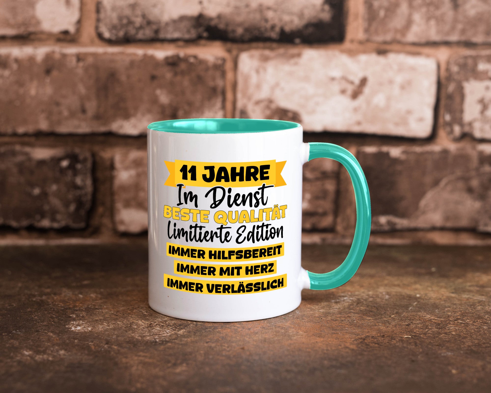11 Jahre im Dienst | Jubiläum Arbeit v8 Humor Kollegen Büro Geschenkidee Tasse