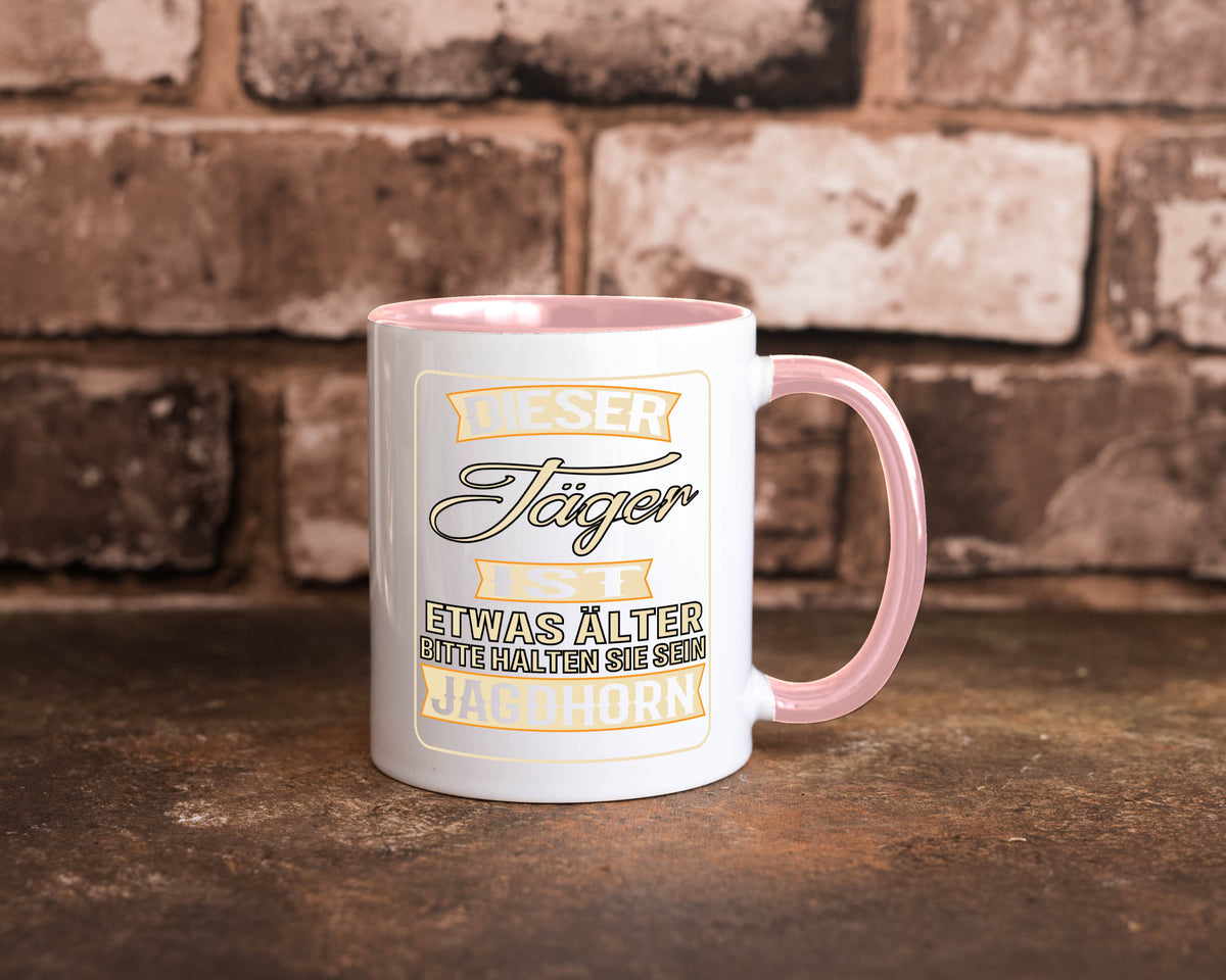 Dieser Jäger ist etwas Älter halten sie sein Jagthorn lustiger Spruch Geschenk Tasse