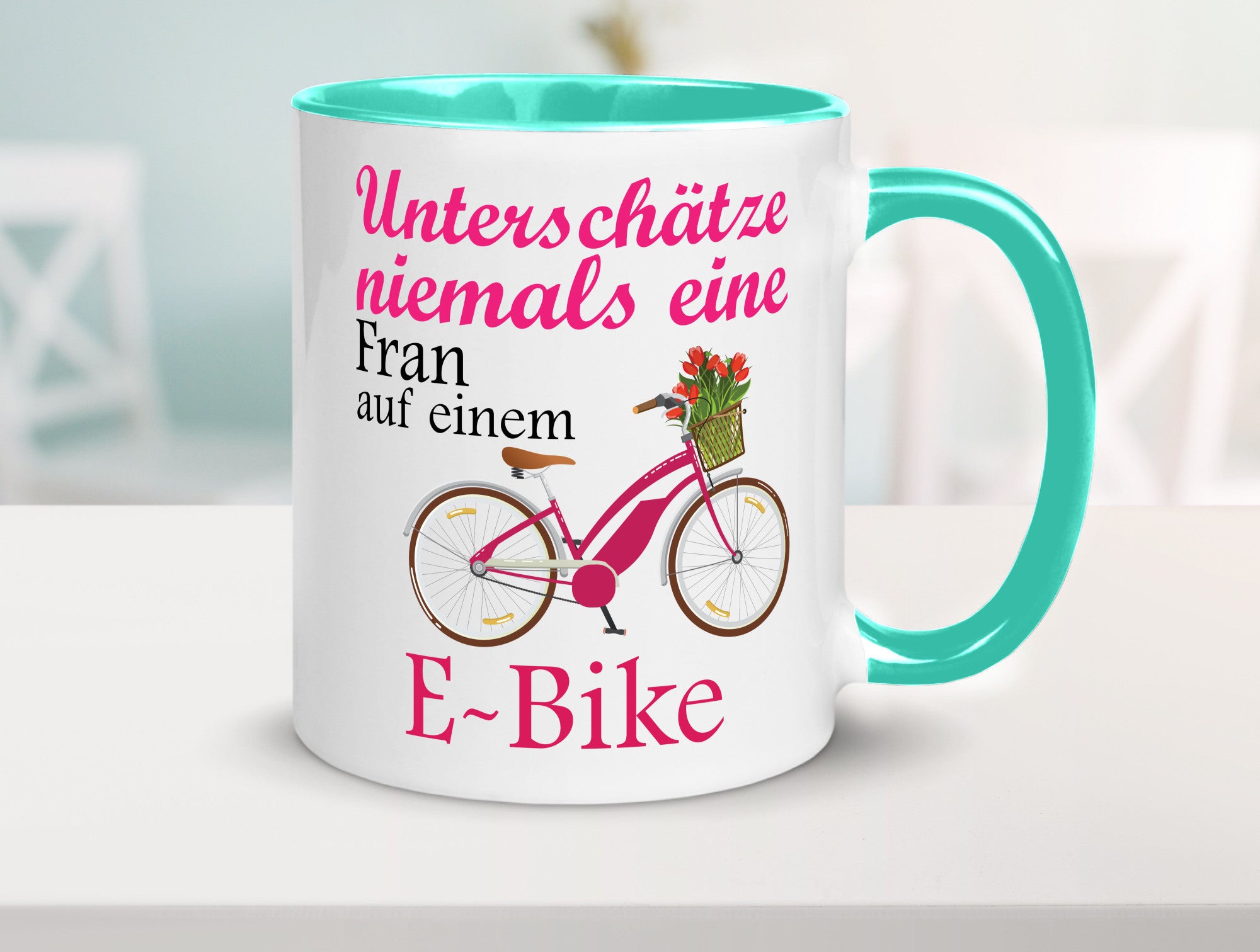 Unterschätze niemals eine Frau | E-Bike Sport Rad fahren lustig Humor