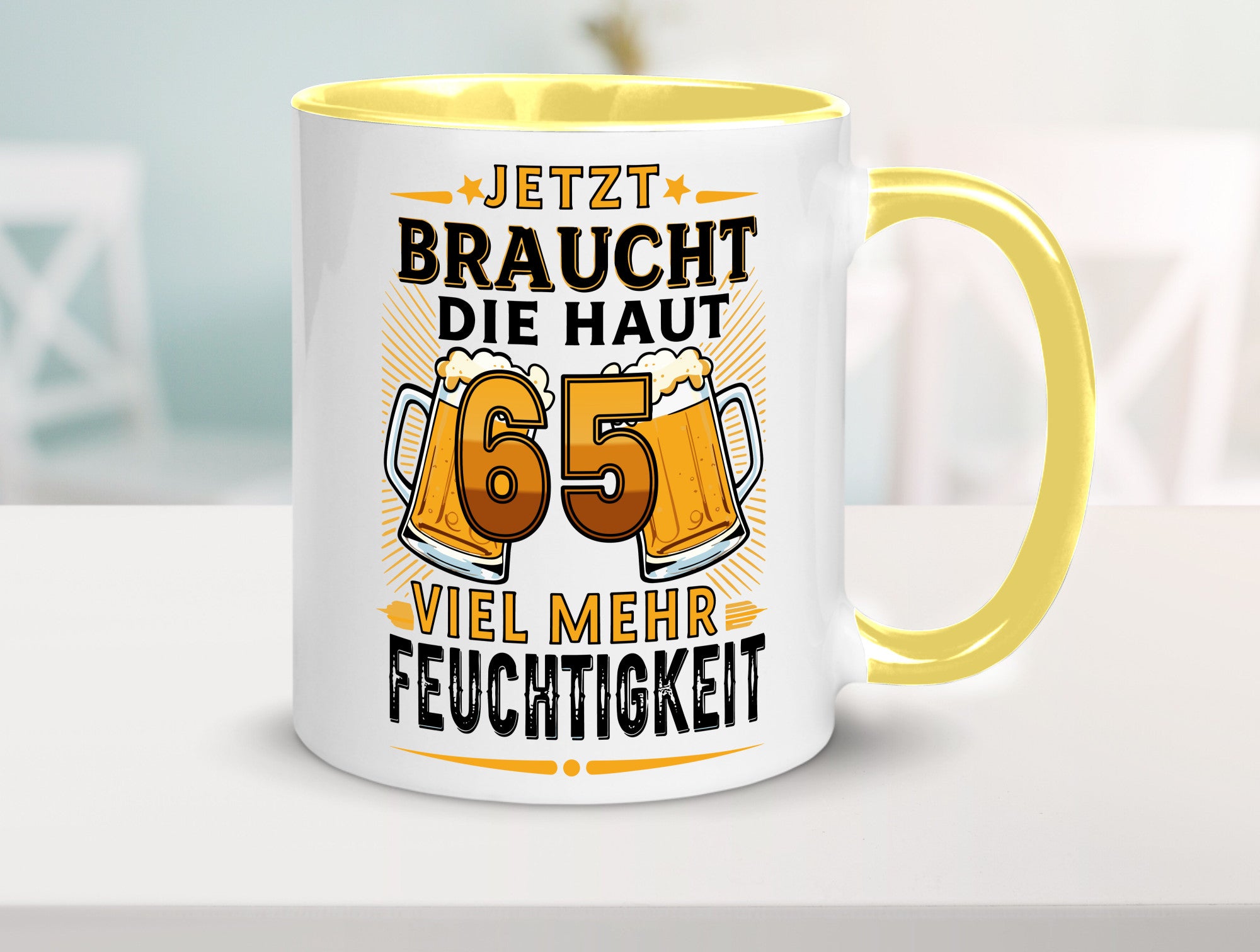 65 braucht die haut mehr Feuchtigkeit | 65. Geburtstag Humor Geschenkidee Tasse