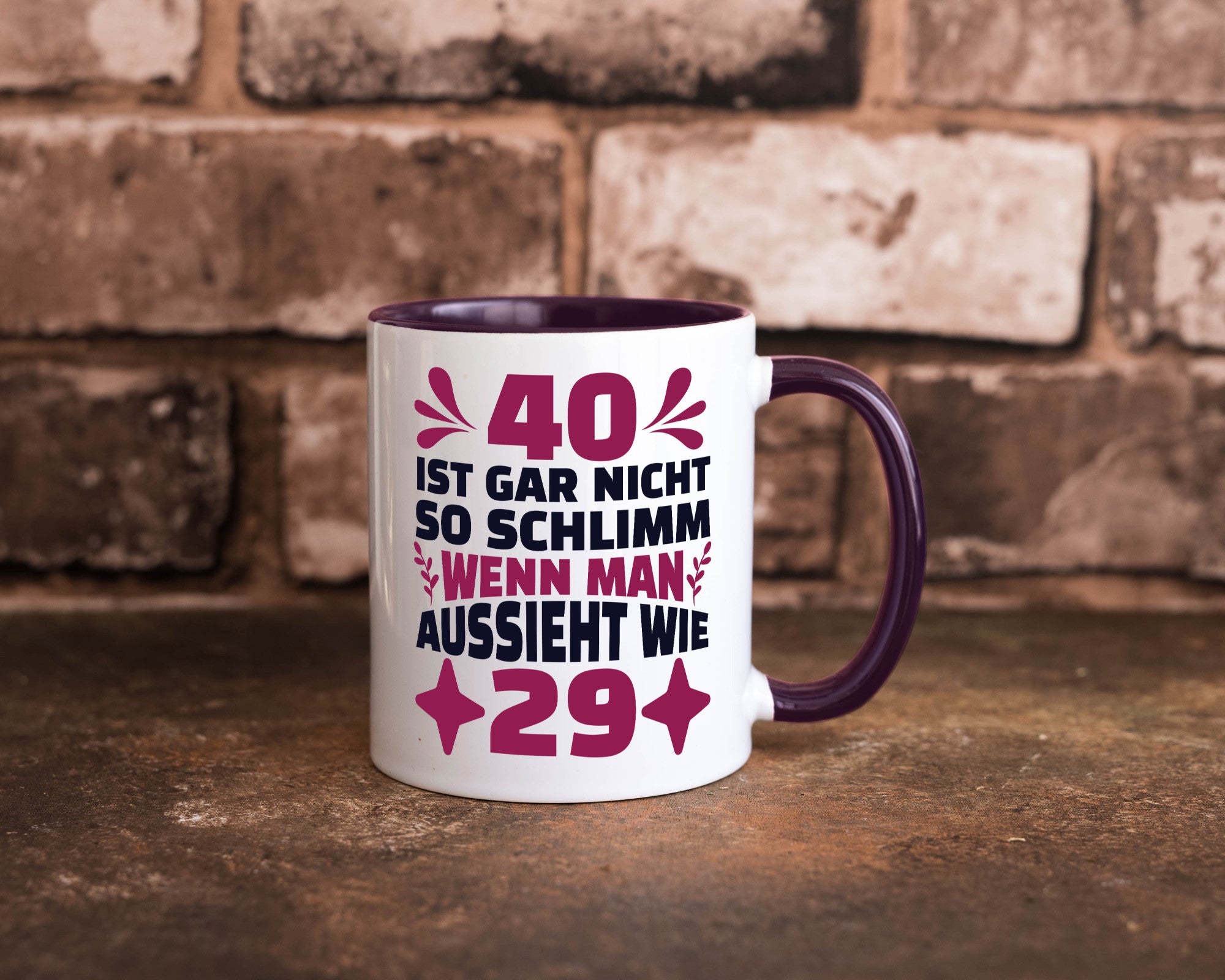 40 ist gar nicht schlimm | 40. Geburtstag Jung aussehen Geschenkidee Humor Tasse