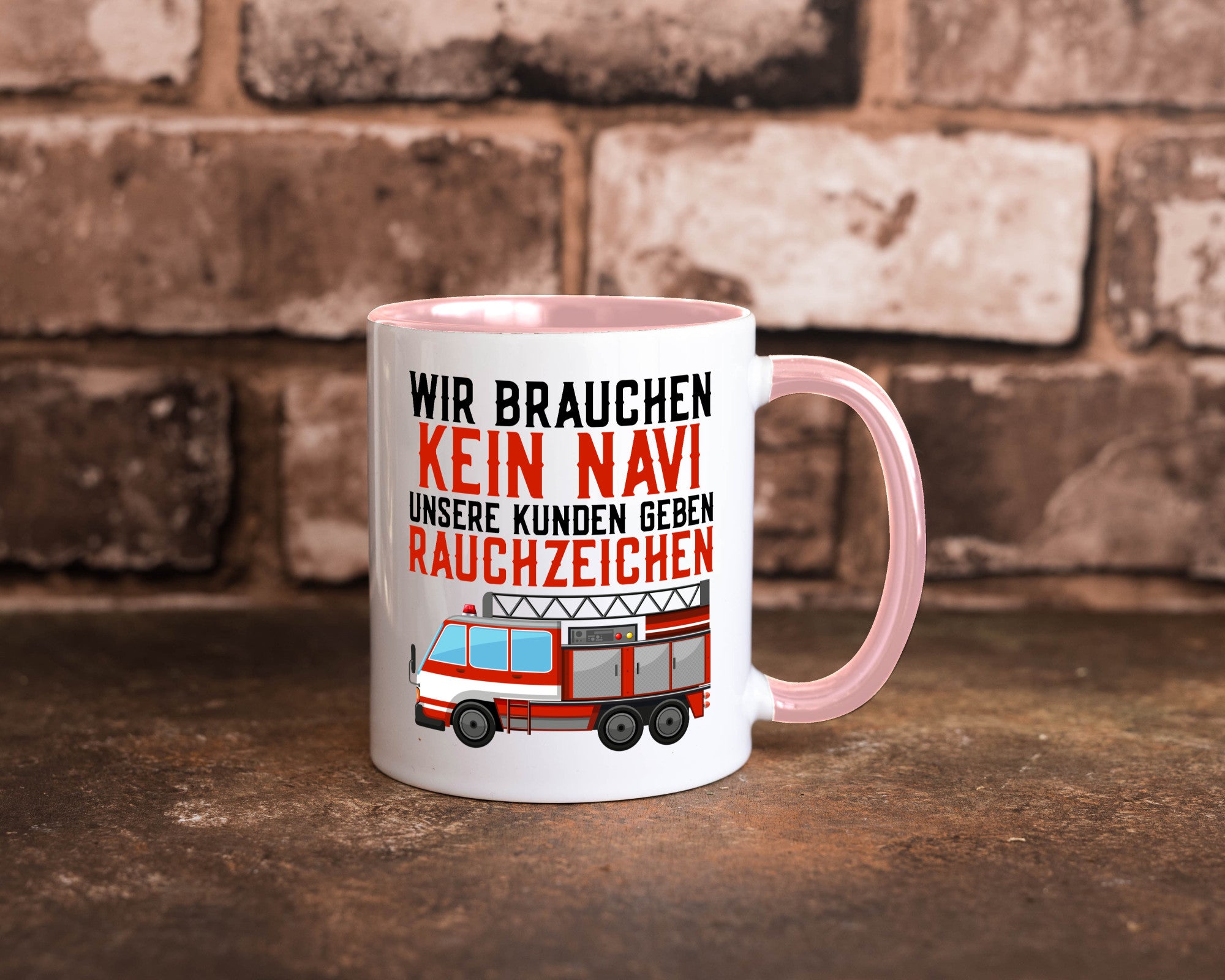 Wir brauchen kein Navi | Feuerwehr Brand Rauchzeichen Geschenkidee Humor Tasse