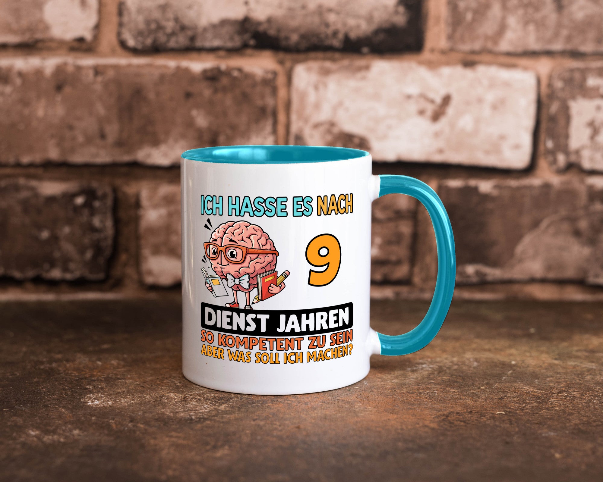 9 Dienstjahre | Arbeit Kompetent Humor Kollegen Büro Geschenkidee Tasse