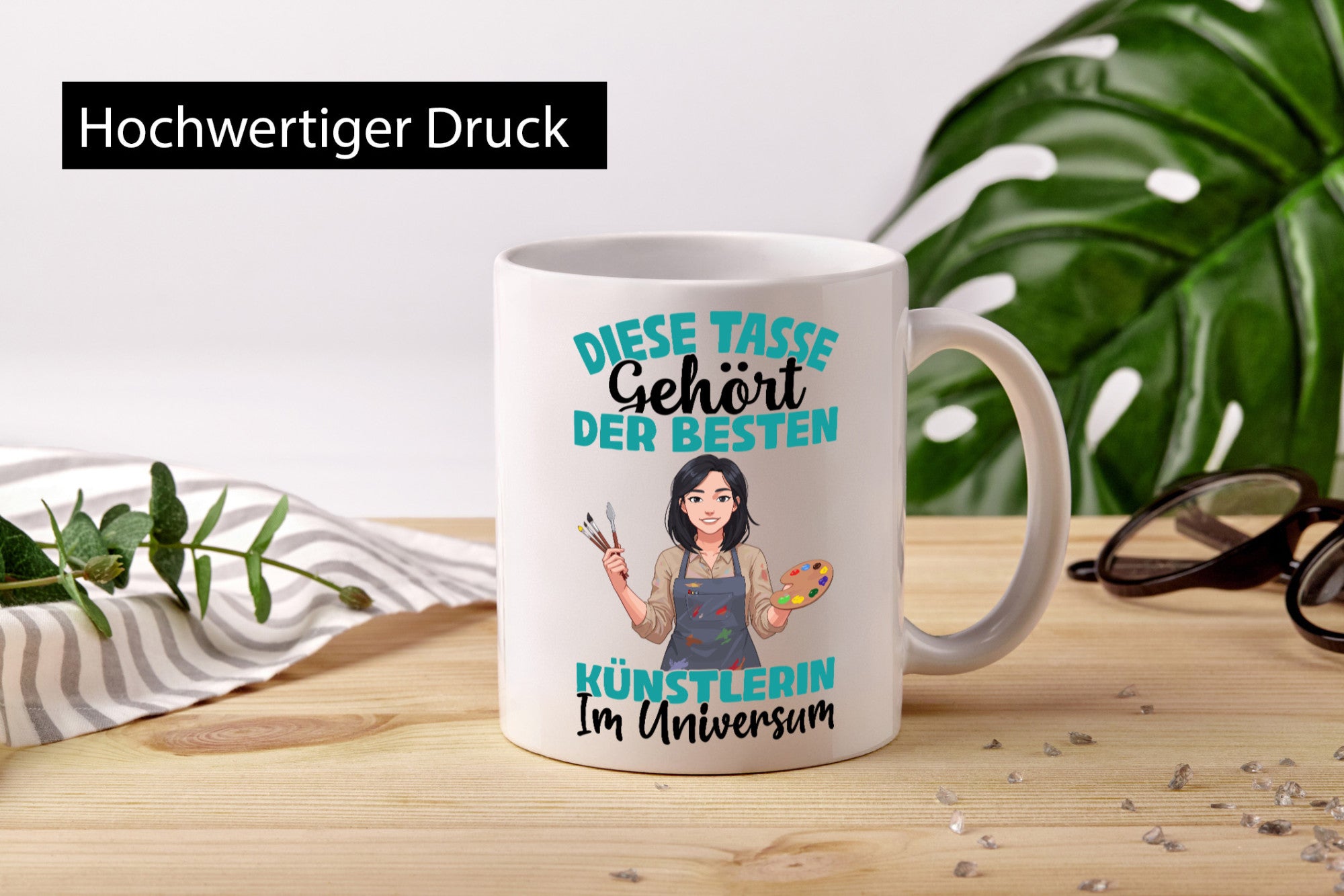 Im Universum: Künstlerin| Kunst Humor Geschenkidee Tasse