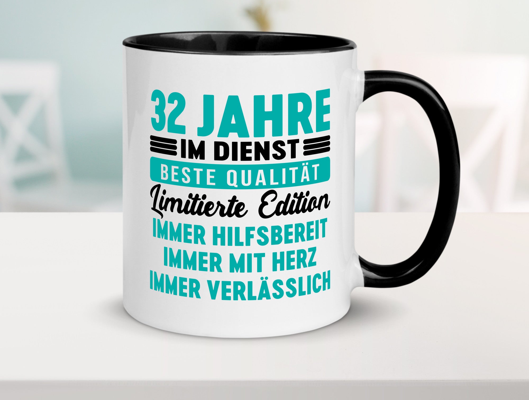 32 Jahre im Dienst | Jubiläum Arbeit v5 Geschenkidee Kollegen Büro Humor Tasse