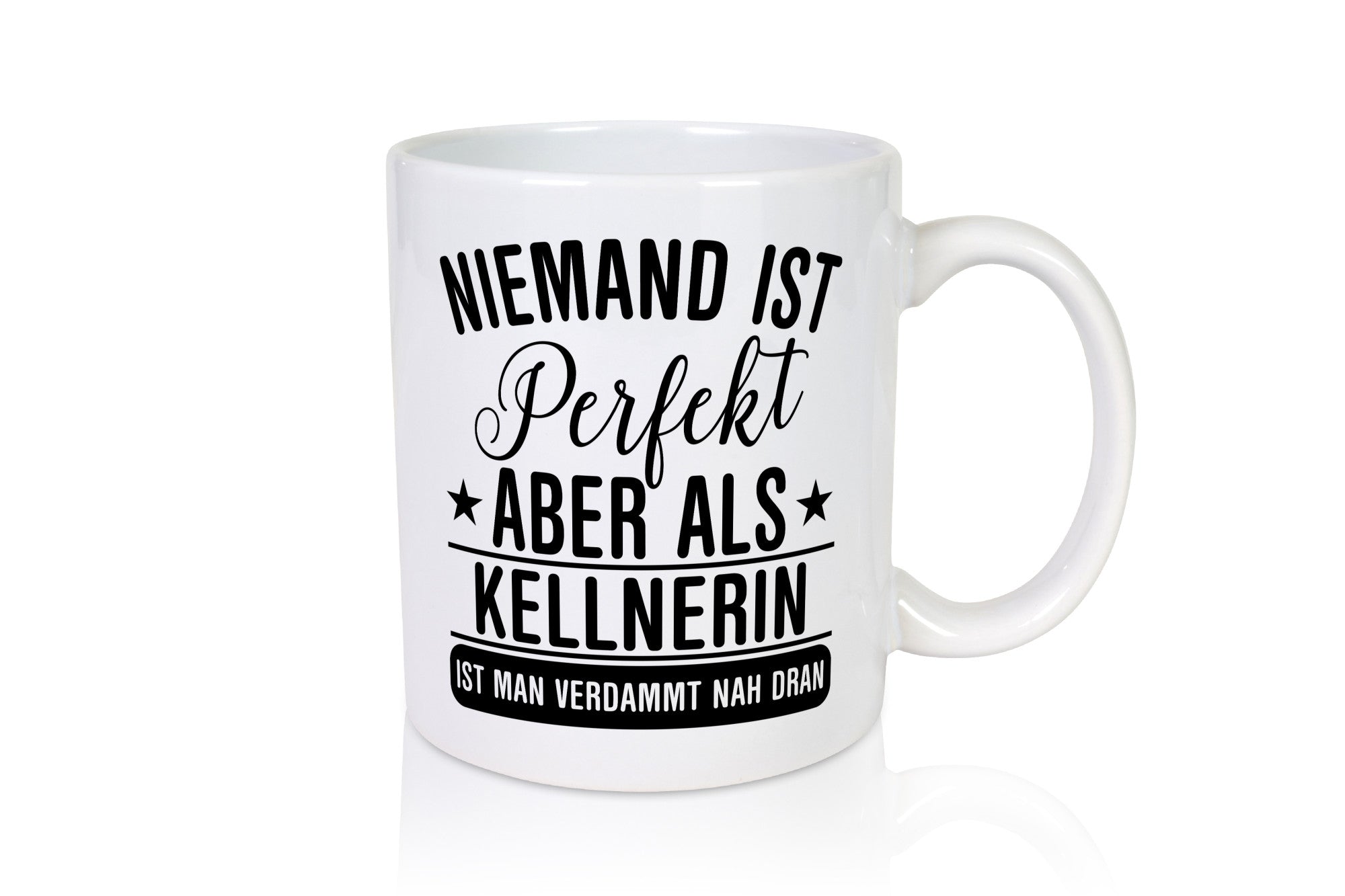 Verdammt nah dran: Kellnerin | Beruf kellnern Bedienung Geschenkidee Arbeit